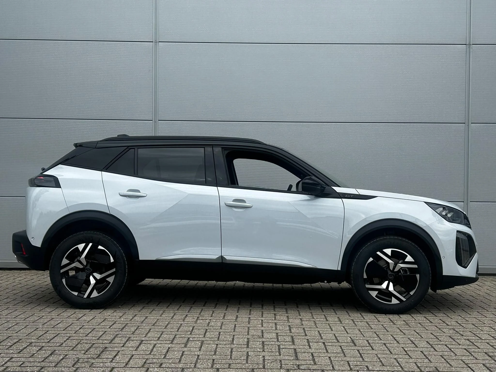 Peugeot-2008-image-6
