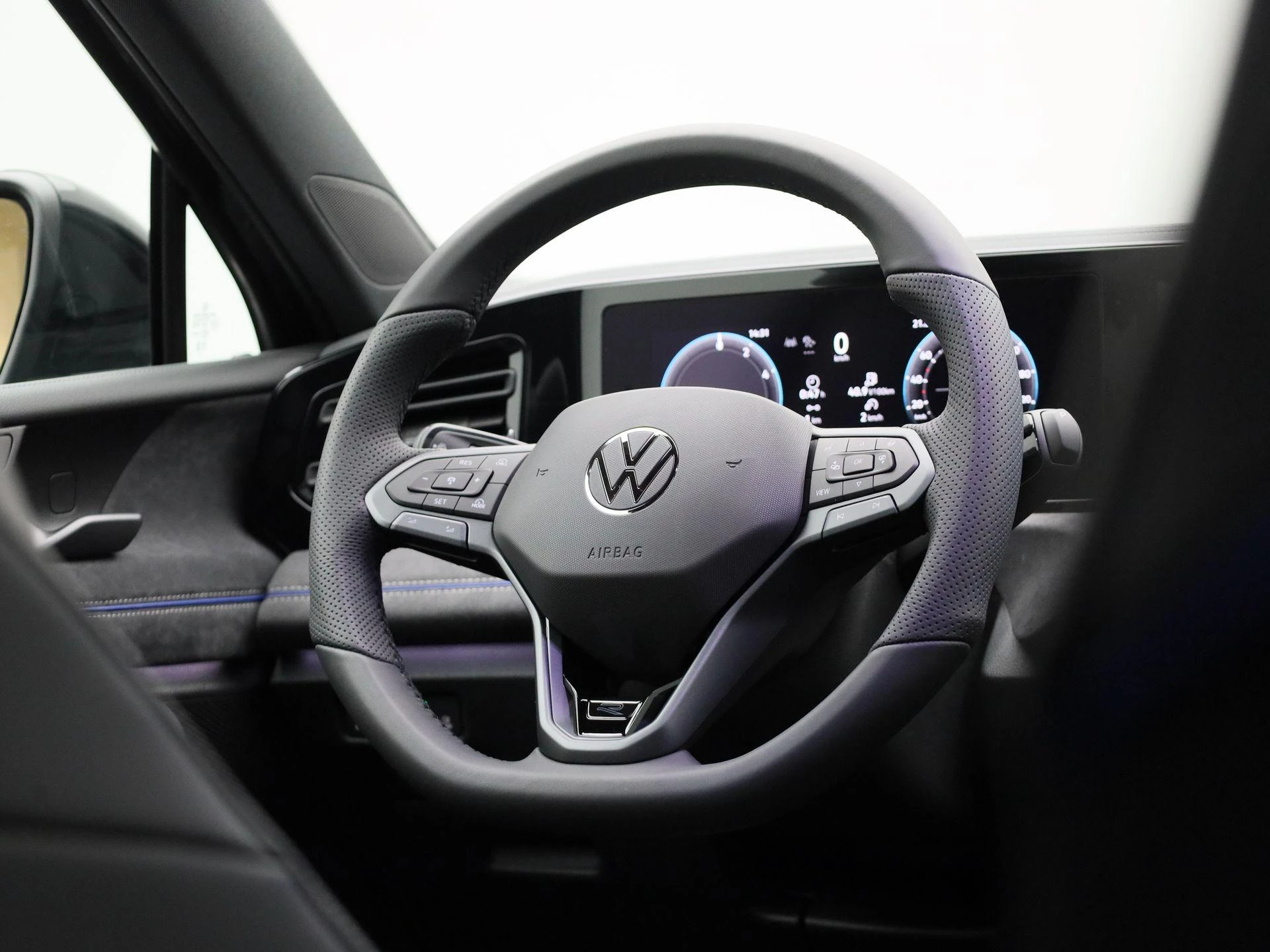 Volkswagen-Tiguan-image-47