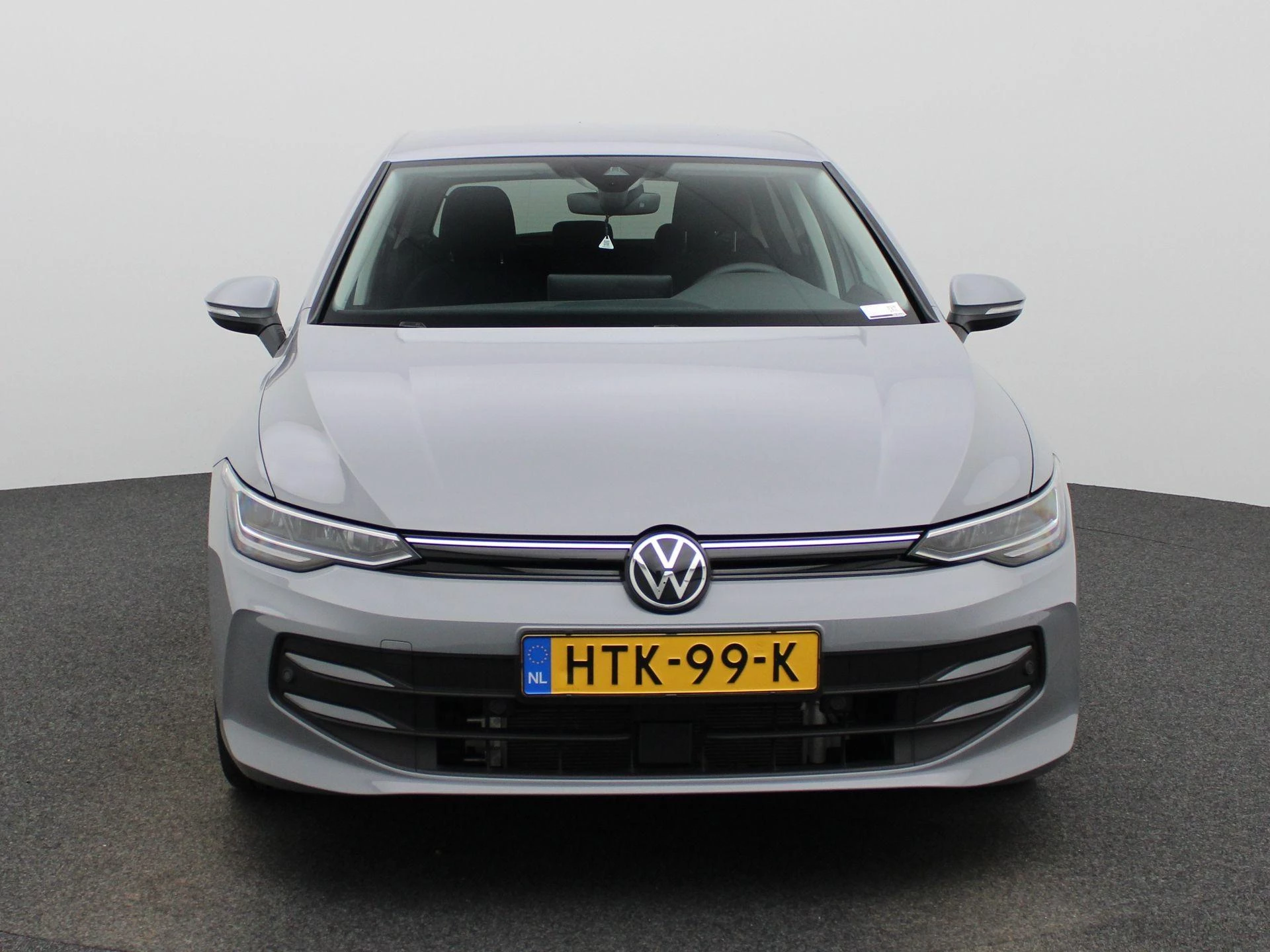 Volkswagen-Golf-image-2