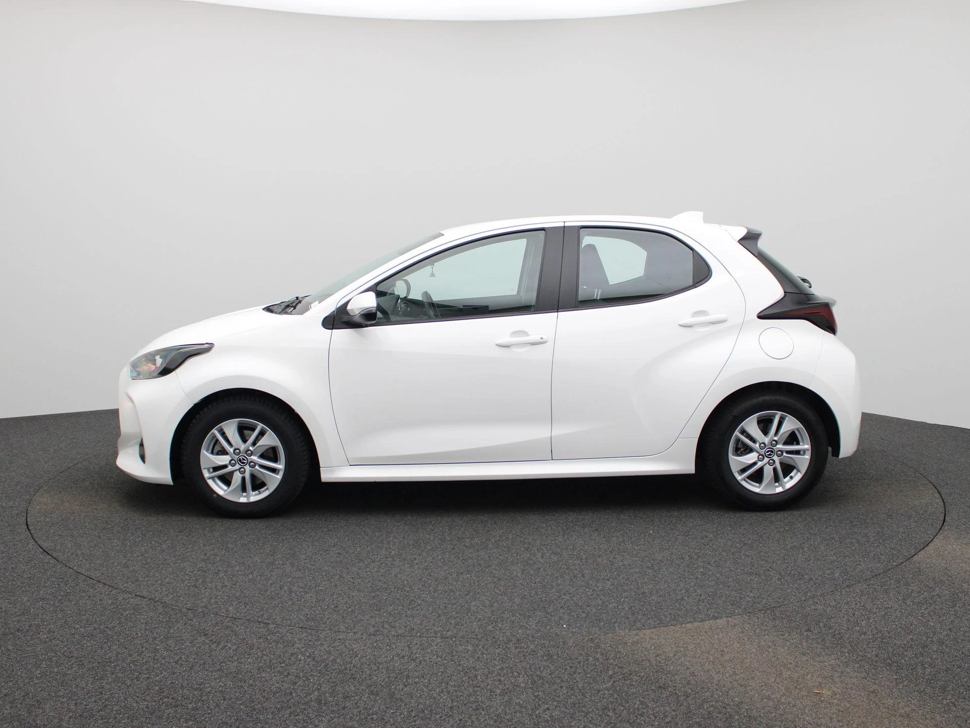 Mazda-2 Hybrid-image-5