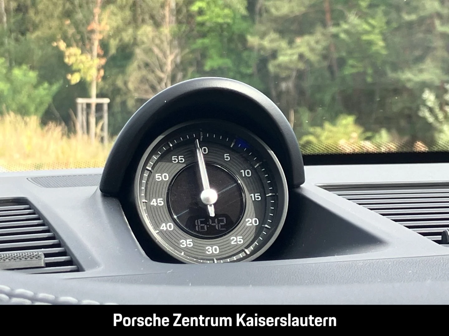 Porsche-911-image-42