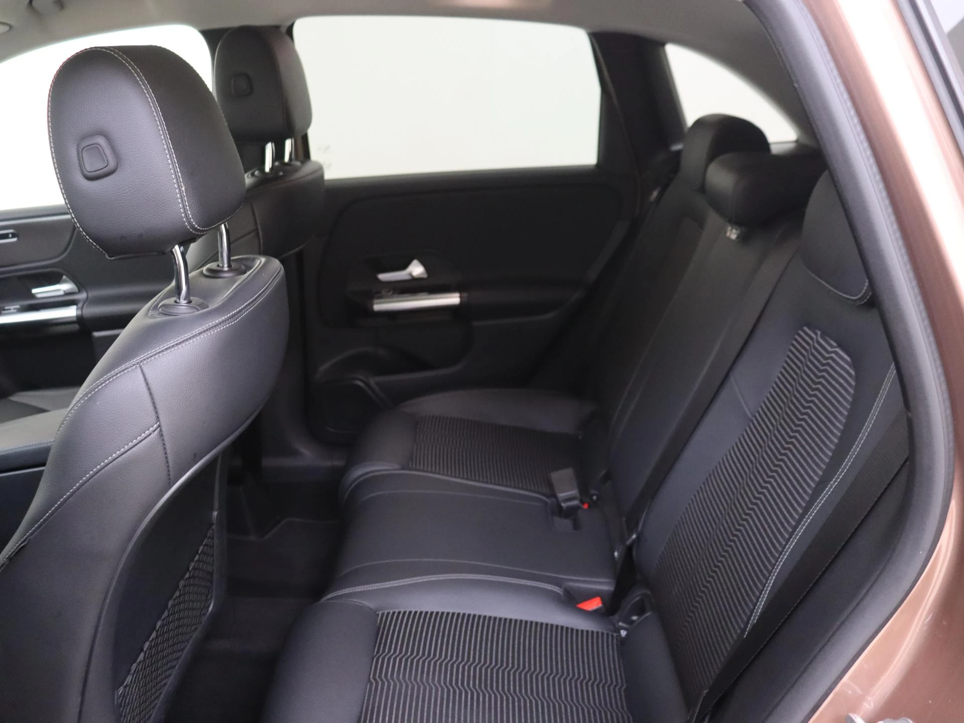 Mercedes-Benz-B-Klasse-image-6