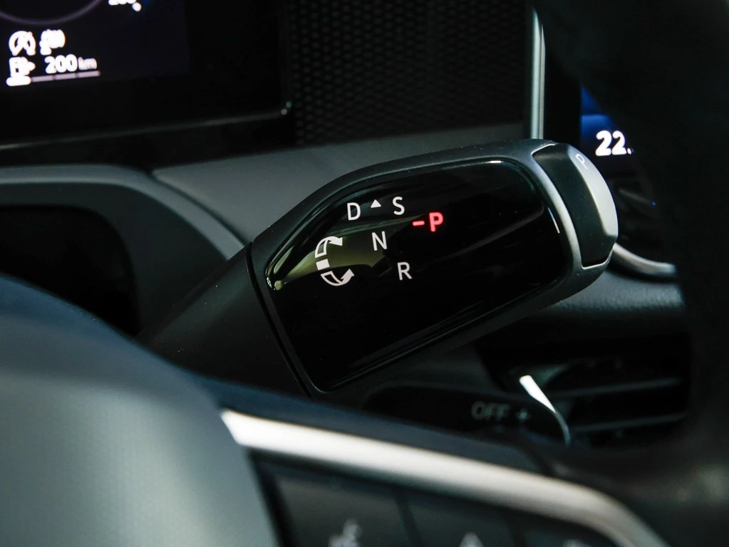 Volkswagen Passat Variant 1,5 eTSI DSG Business,AHK,LED,ACC 360° Kamera,Sitz/Lenkradheizung,Apple Car Play