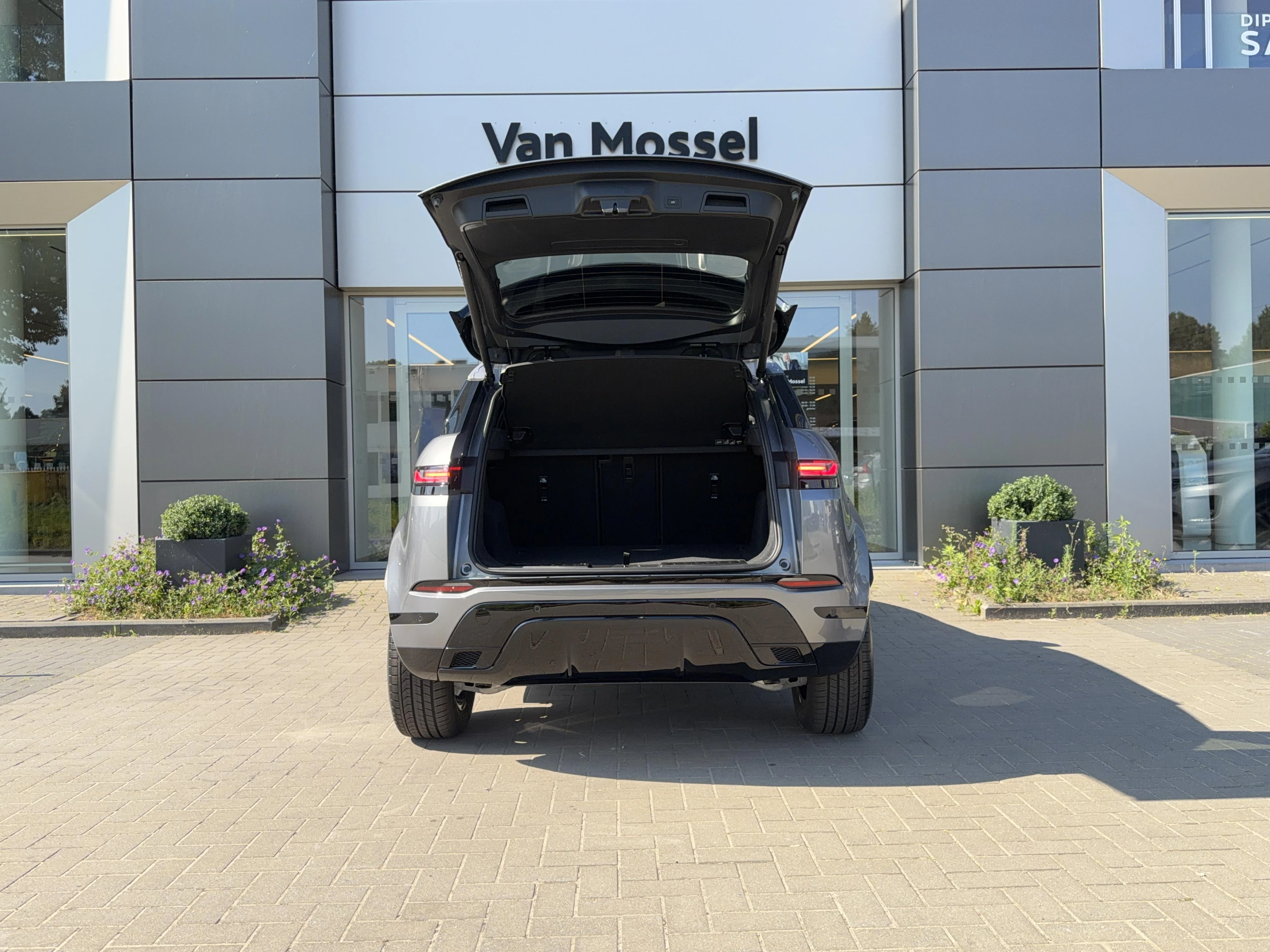 Land Rover Range Rover Evoque P270e Dynamic SE AWD Auto. 26MY