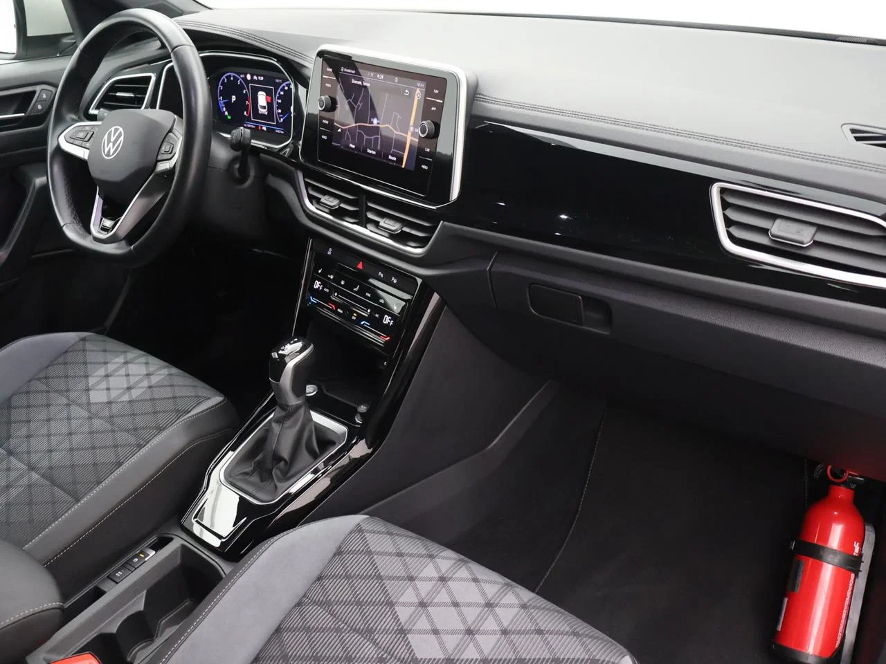 Volkswagen-T-Roc-image-8