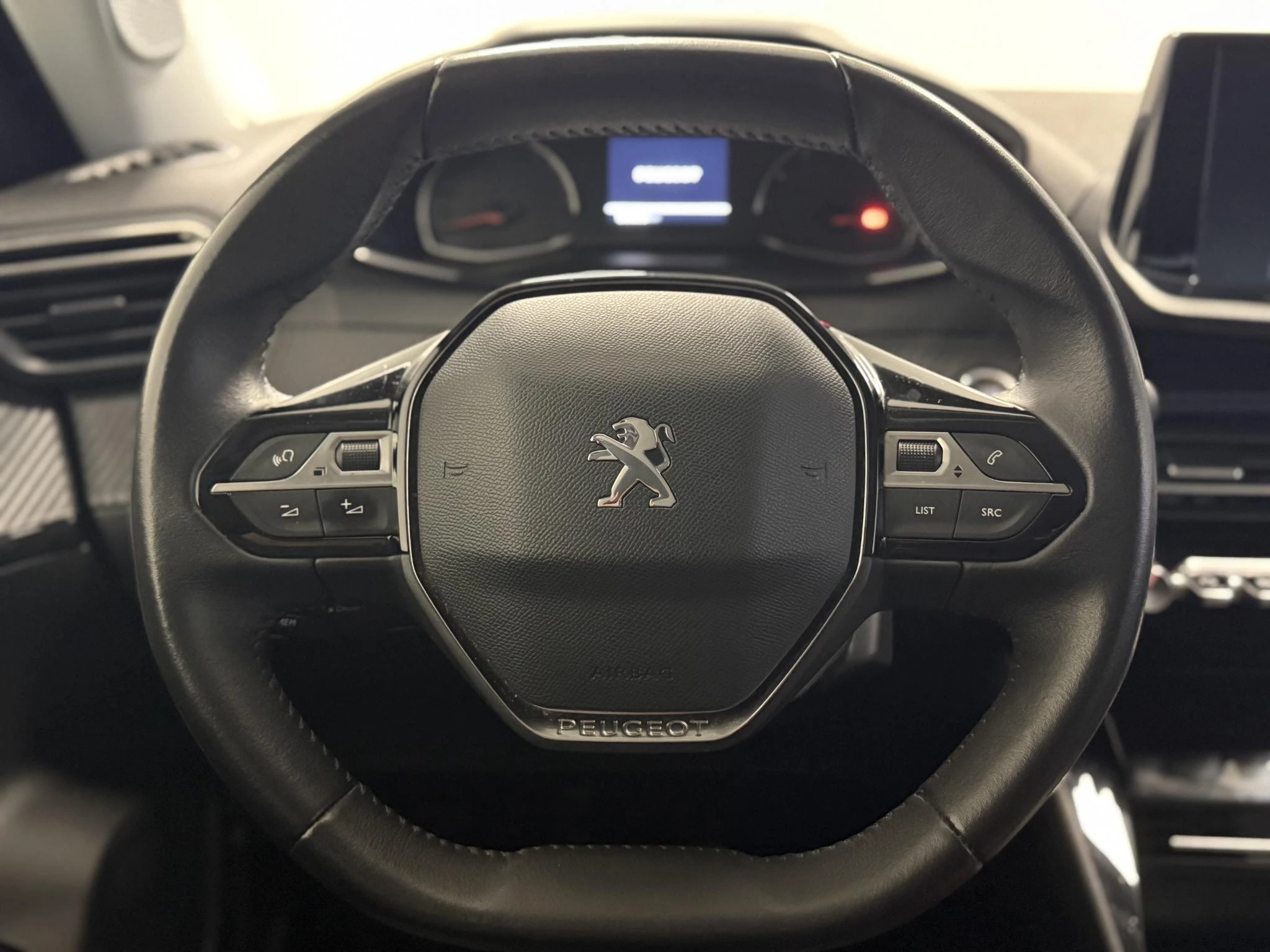 Peugeot-2008-image-8