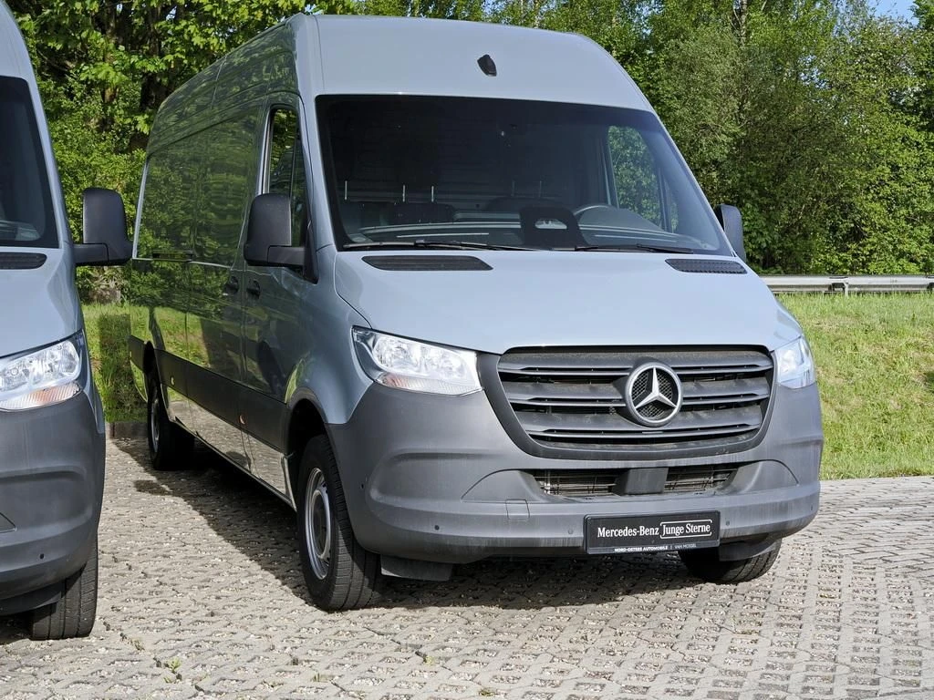 Mercedes-Benz-Sprinter 317-image-4