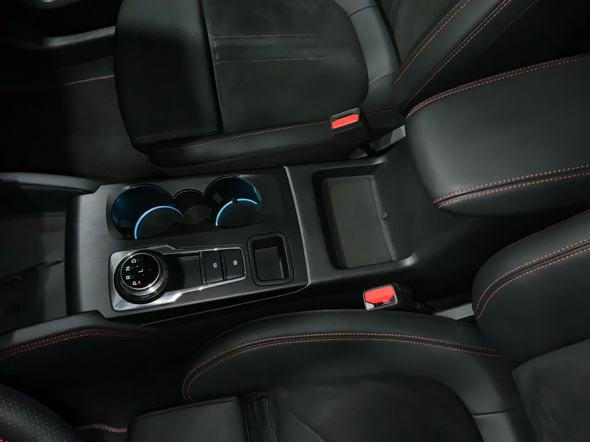 Ford Kuga ST-Line X Aut.*360GRAD*LED-MATRIX*NAVI*GRA*WINTER-PKT.