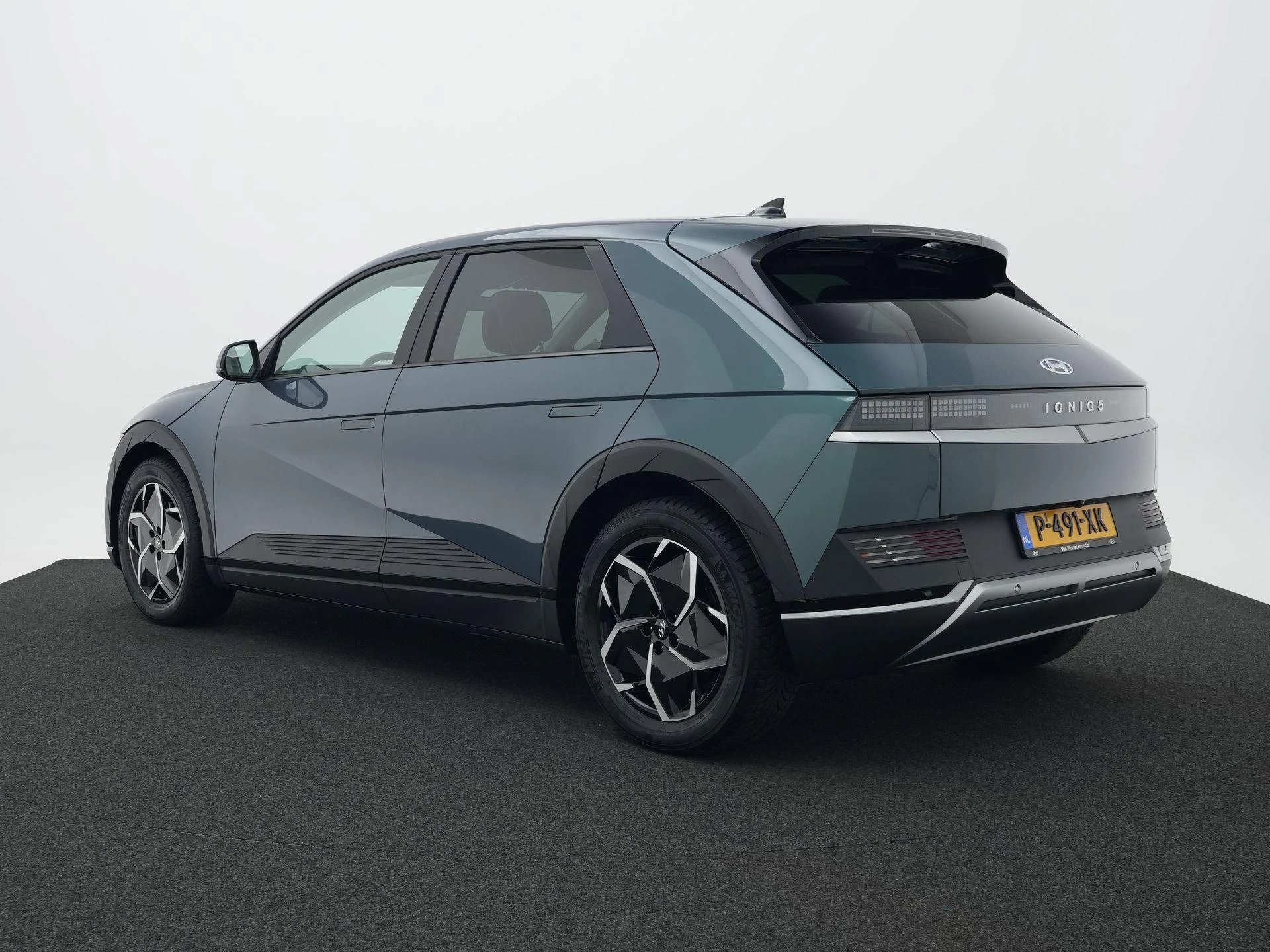 Hyundai-IONIQ 5-image-1