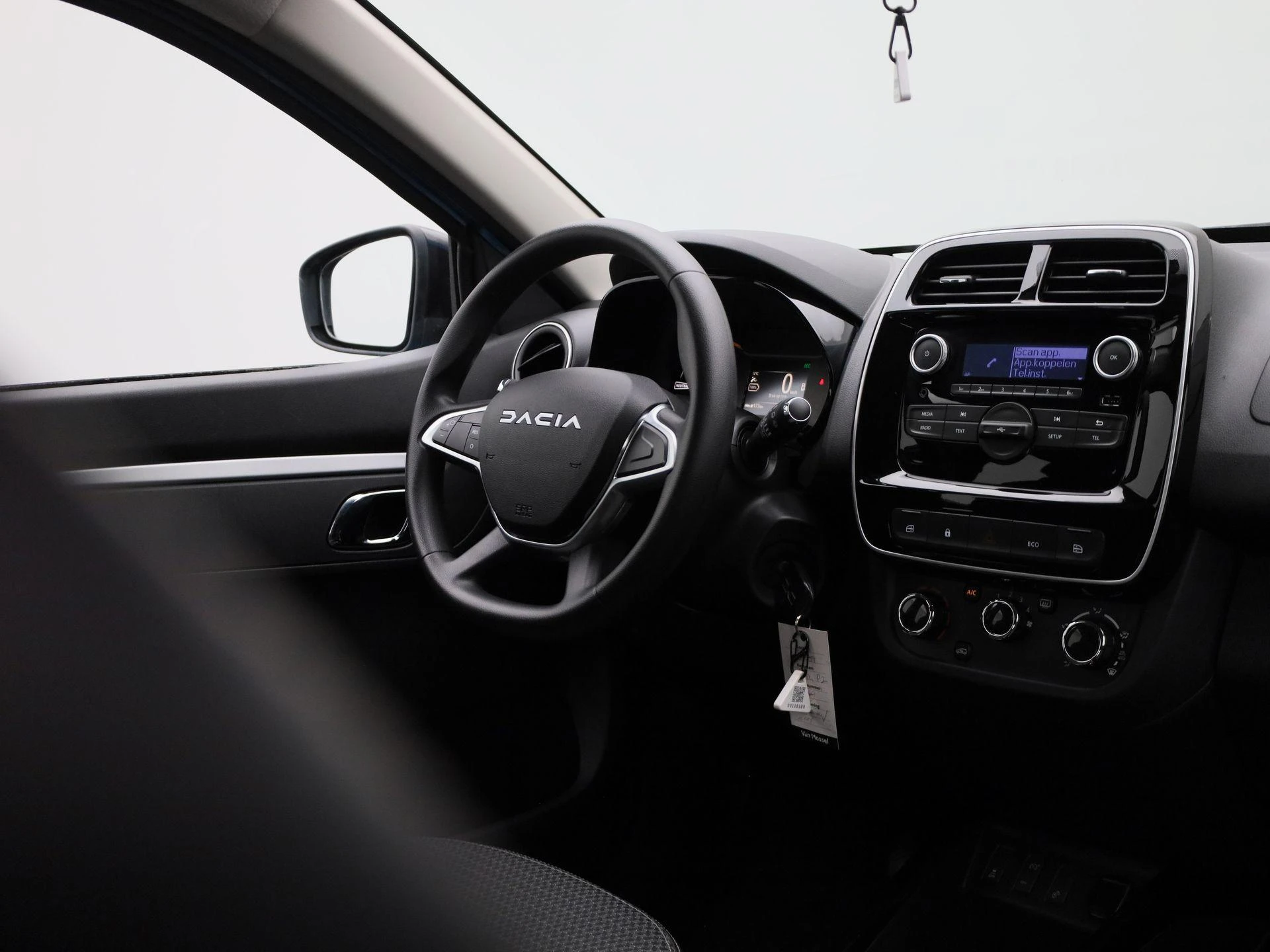 Dacia-Spring-image-29
