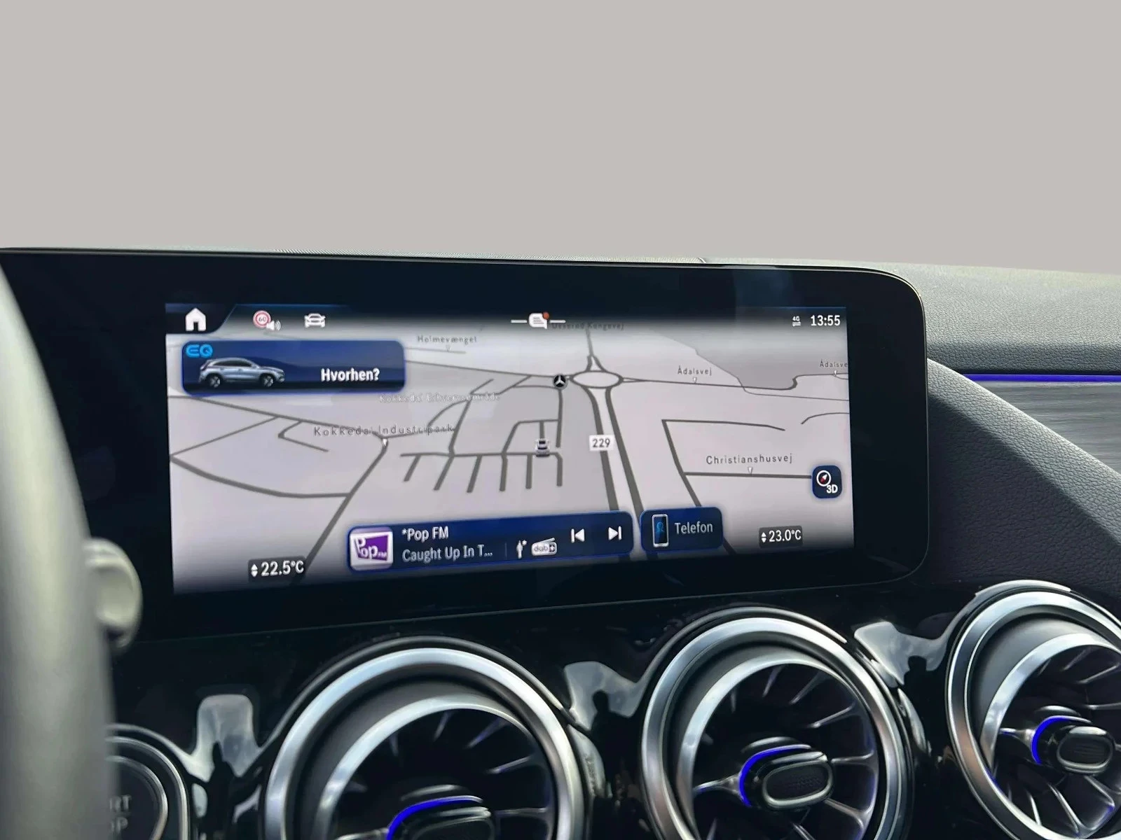 Mercedes-Benz-EQA-image-15