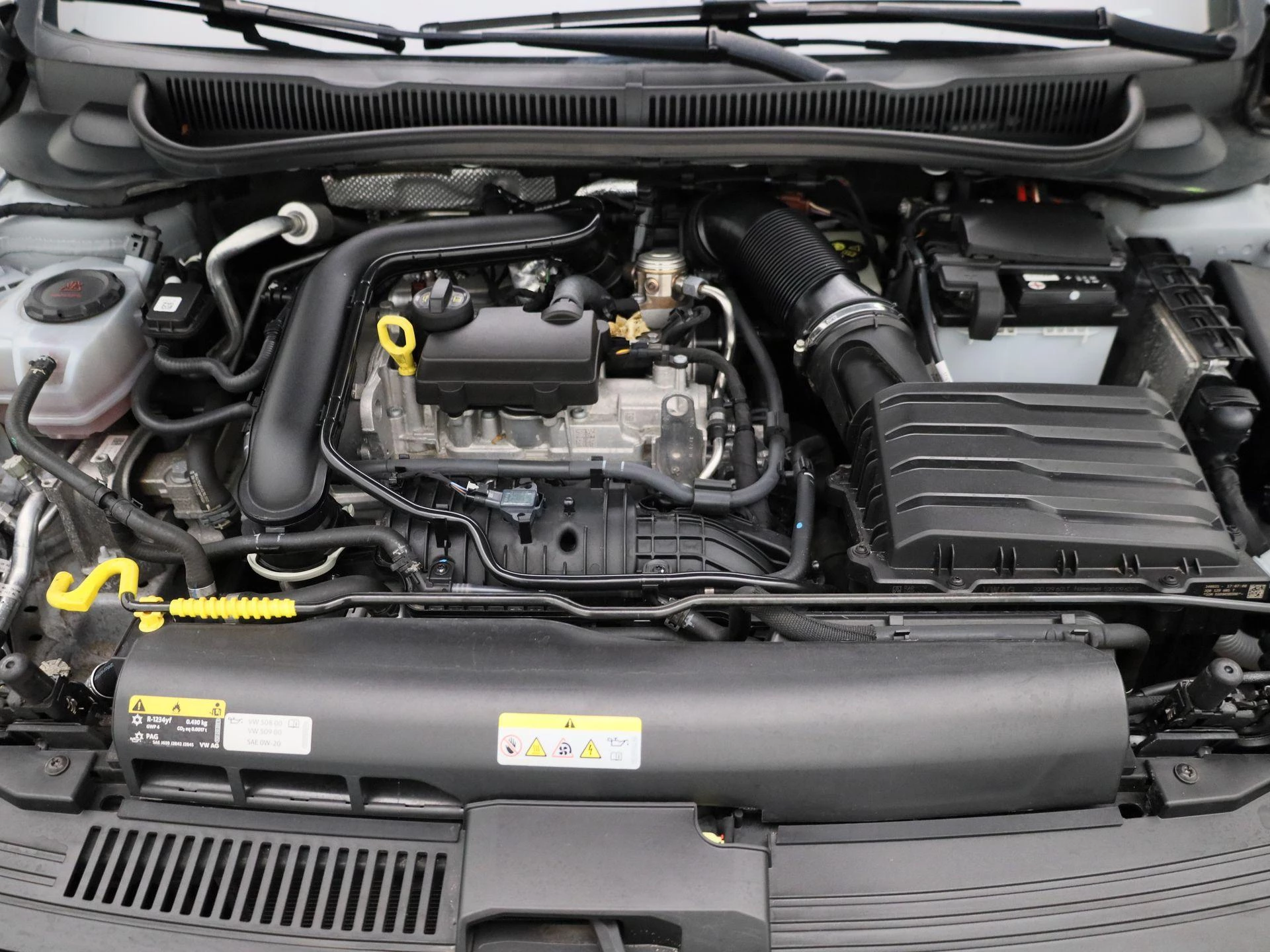 Volkswagen-Polo-image-28