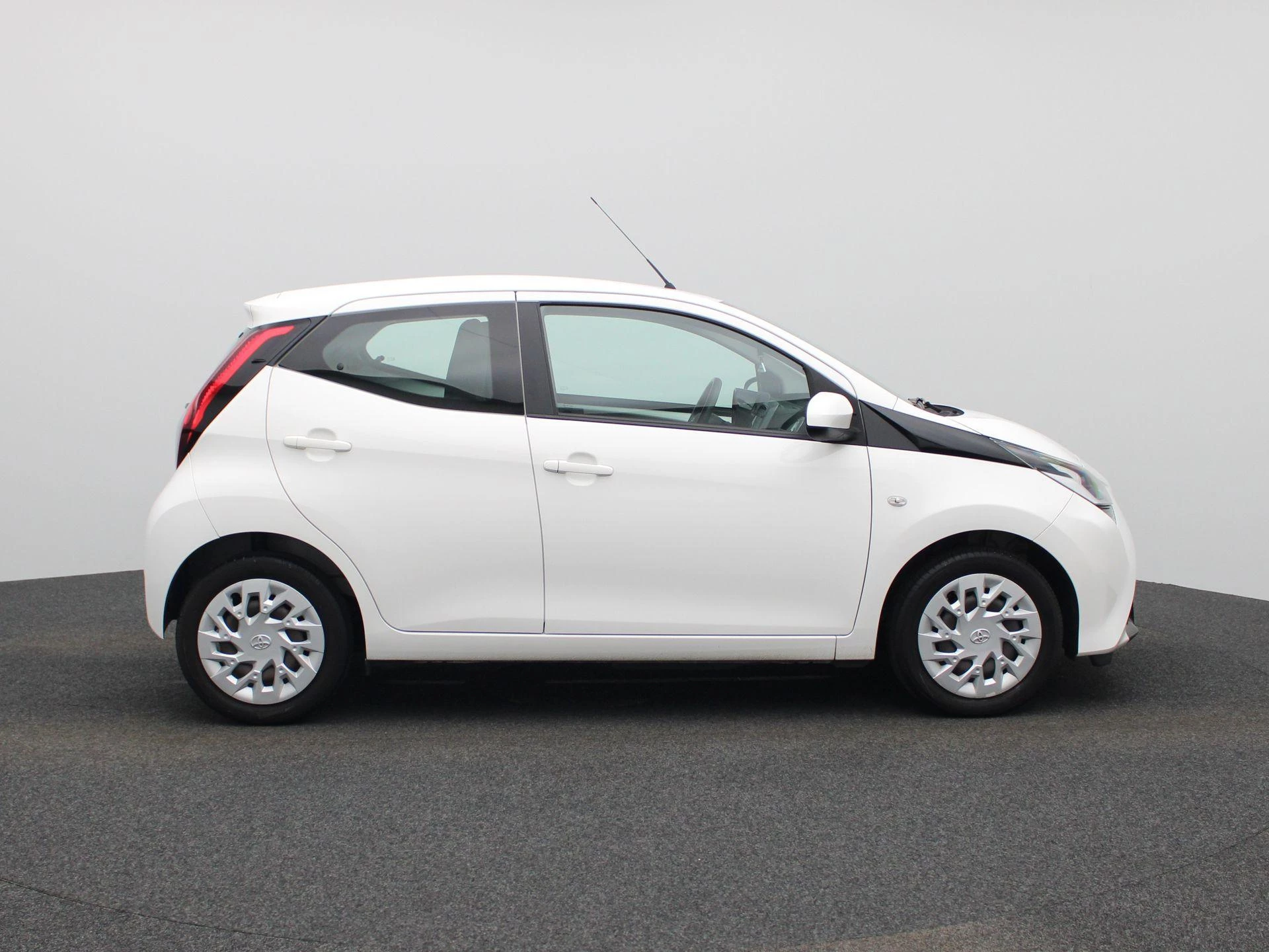 Toyota-Aygo-image-5