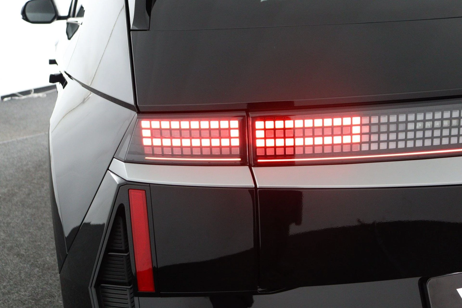 Hyundai-IONIQ 5-image-13