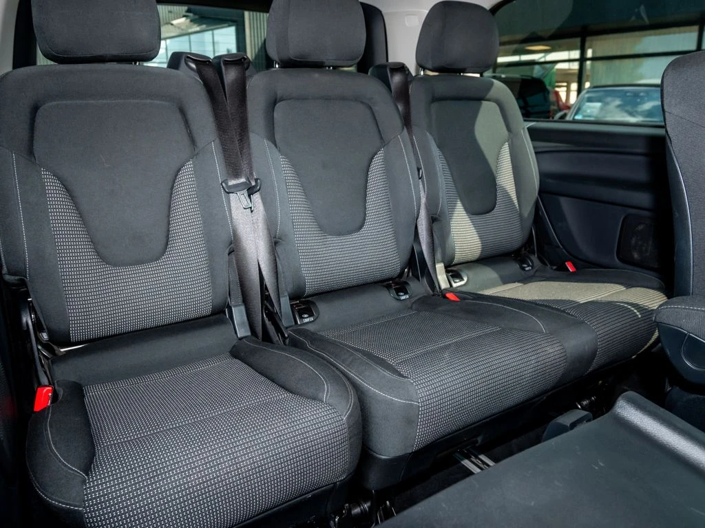 Mercedes-Benz-V-Klasse 300-image-10