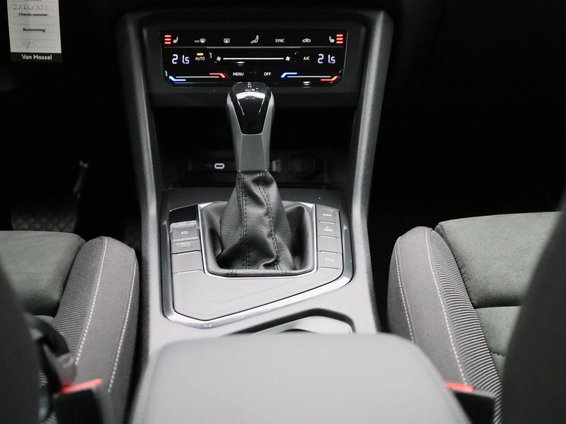 Volkswagen-Tiguan-image-9