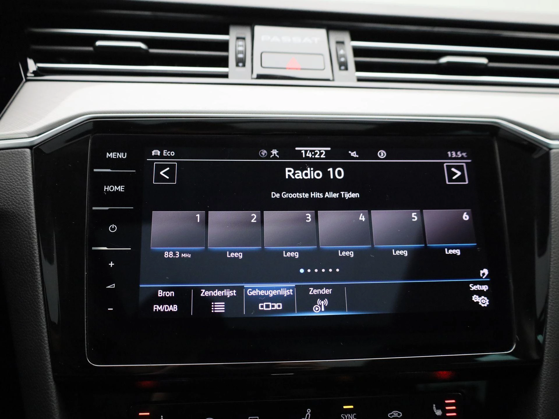 Volkswagen-Passat-image-26