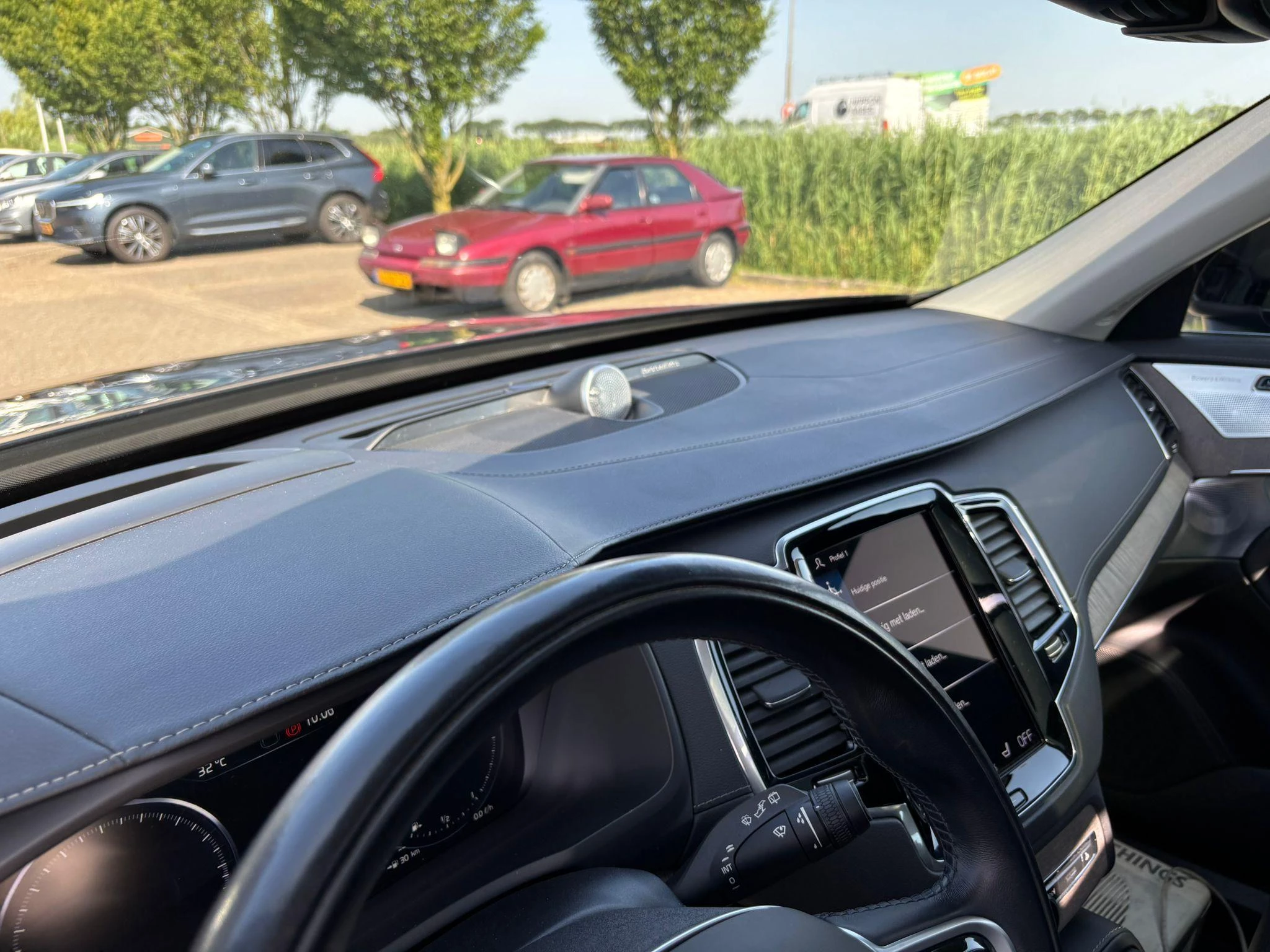 Volvo-XC90-image-18