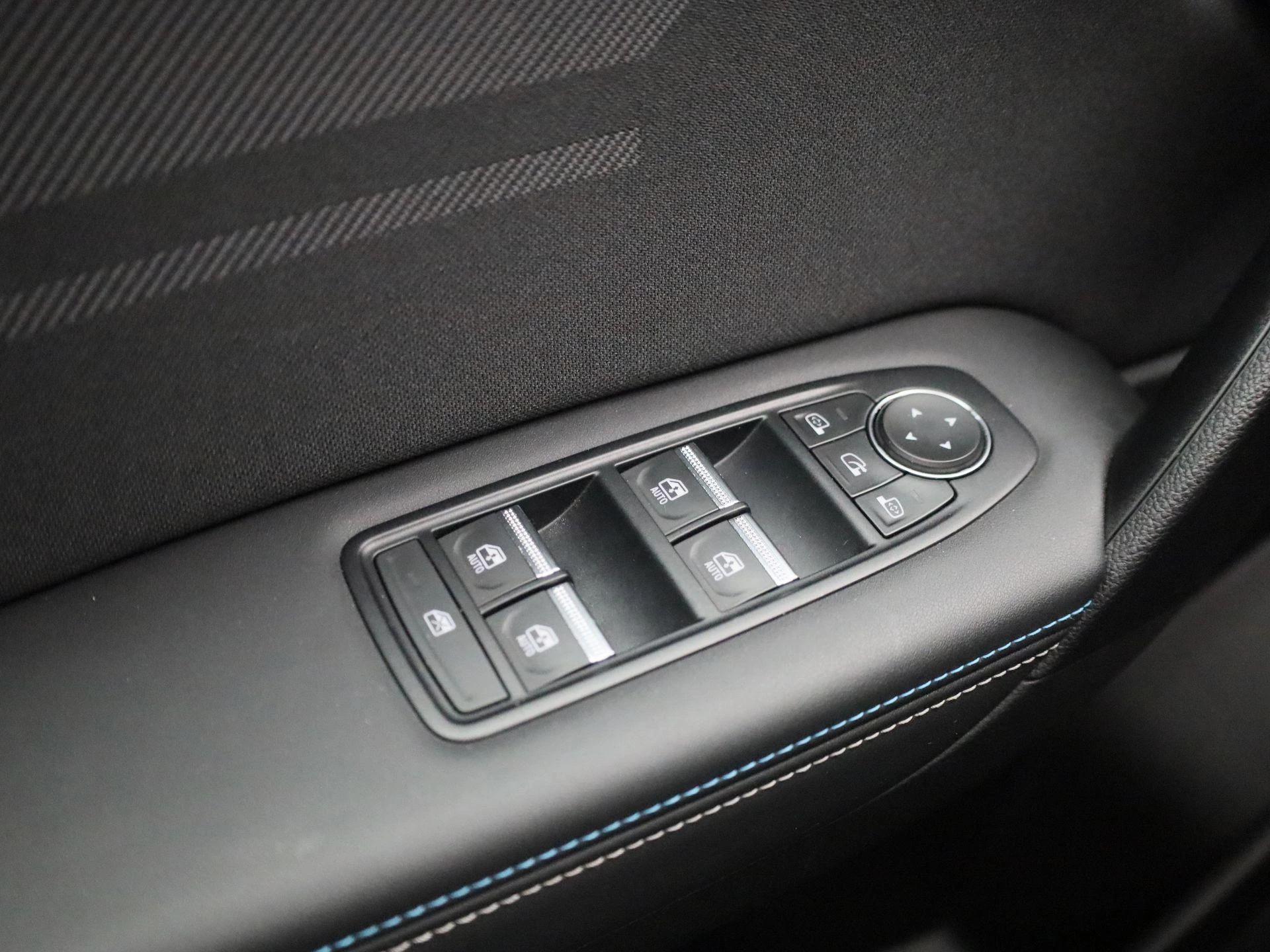 Renault-Captur-image-24