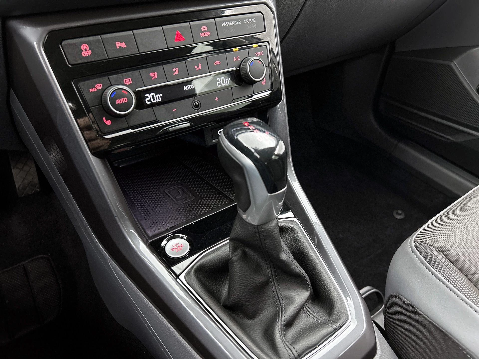 Volkswagen-T-Cross-image-29