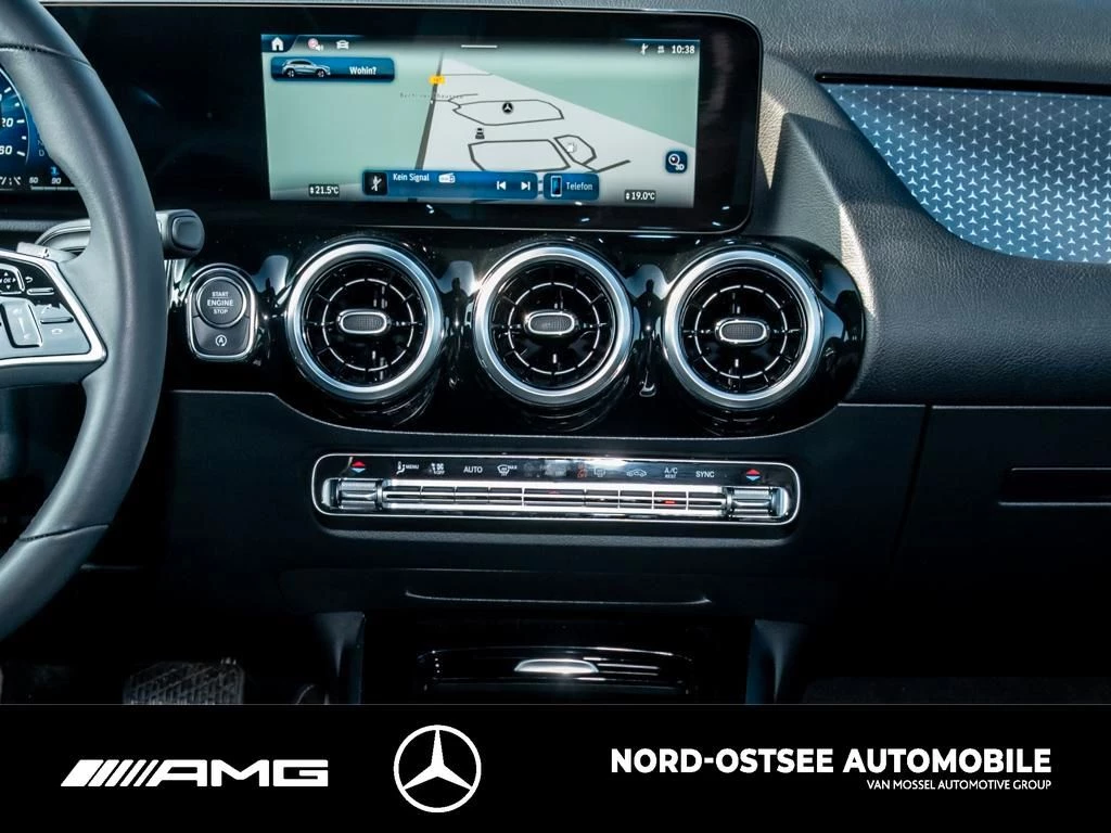 Mercedes-Benz GLA 200 d PROGRESSIVE AHK LED KAMERA DISTRO NAV Progressive