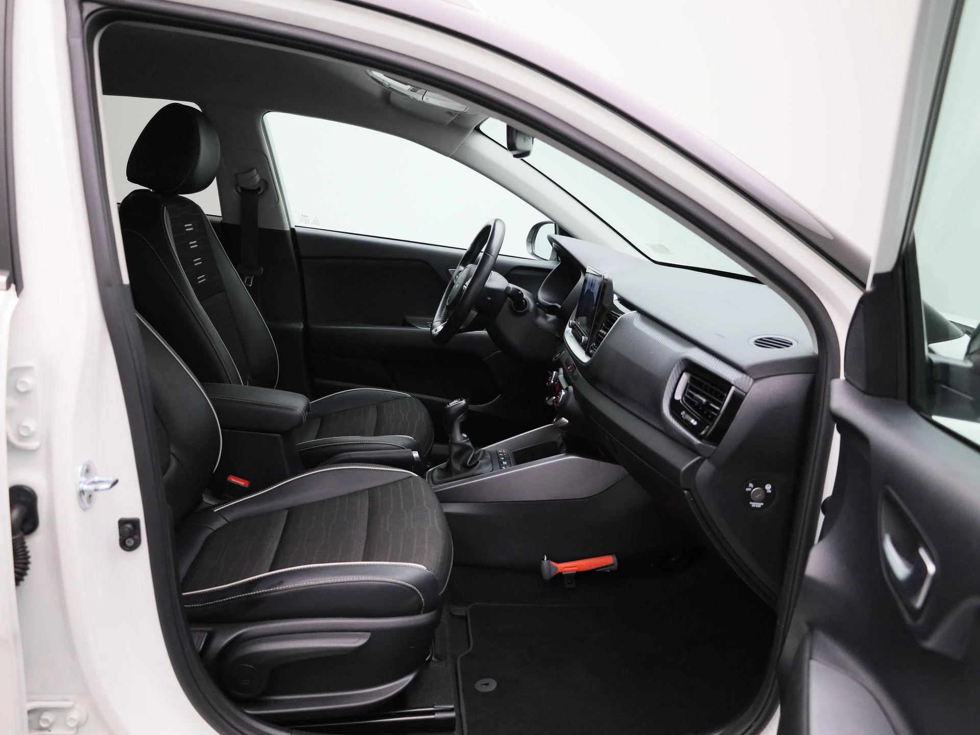 Kia-Stonic-image-34