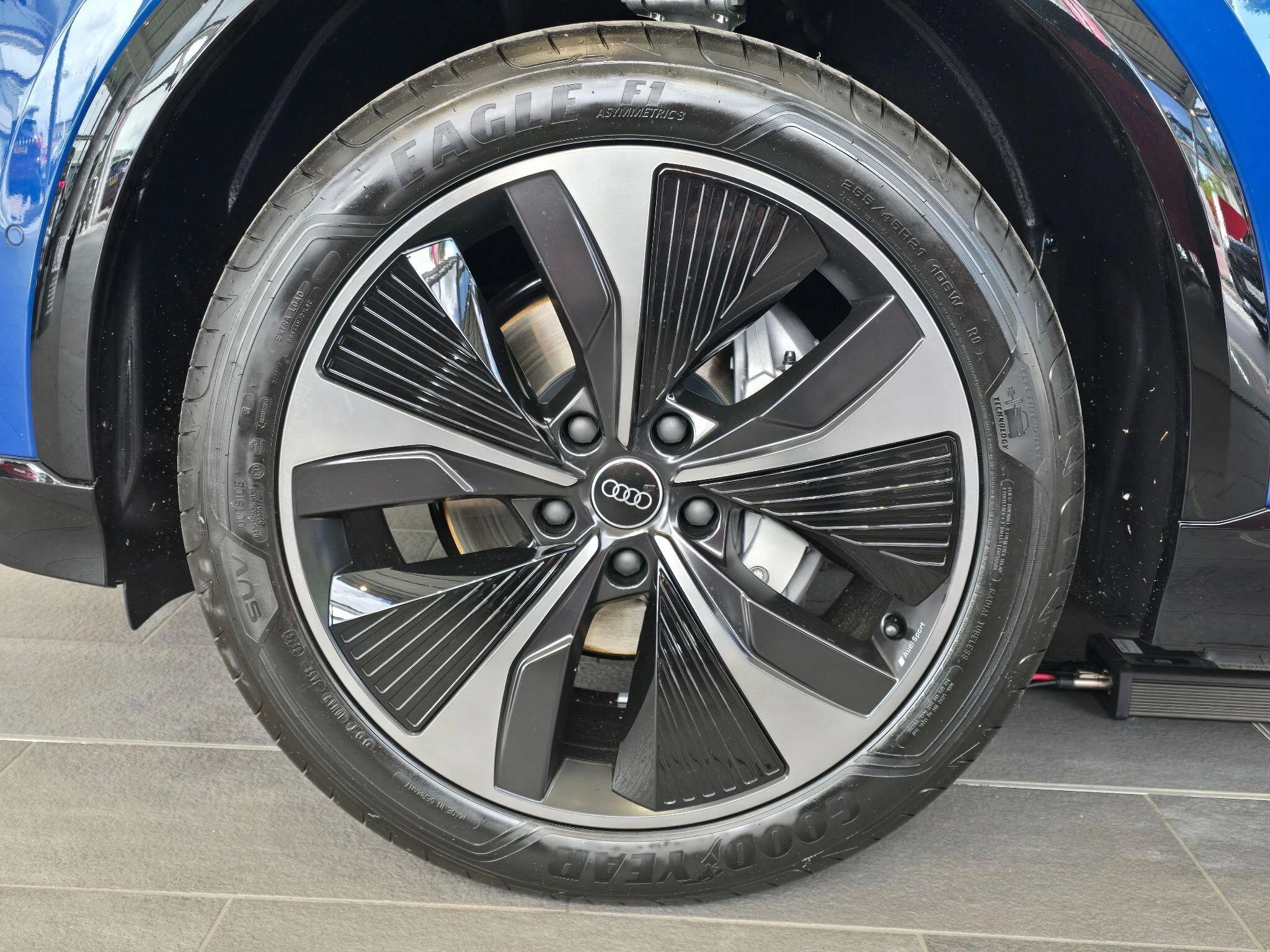 Audi-Q6 e-tron-image-22