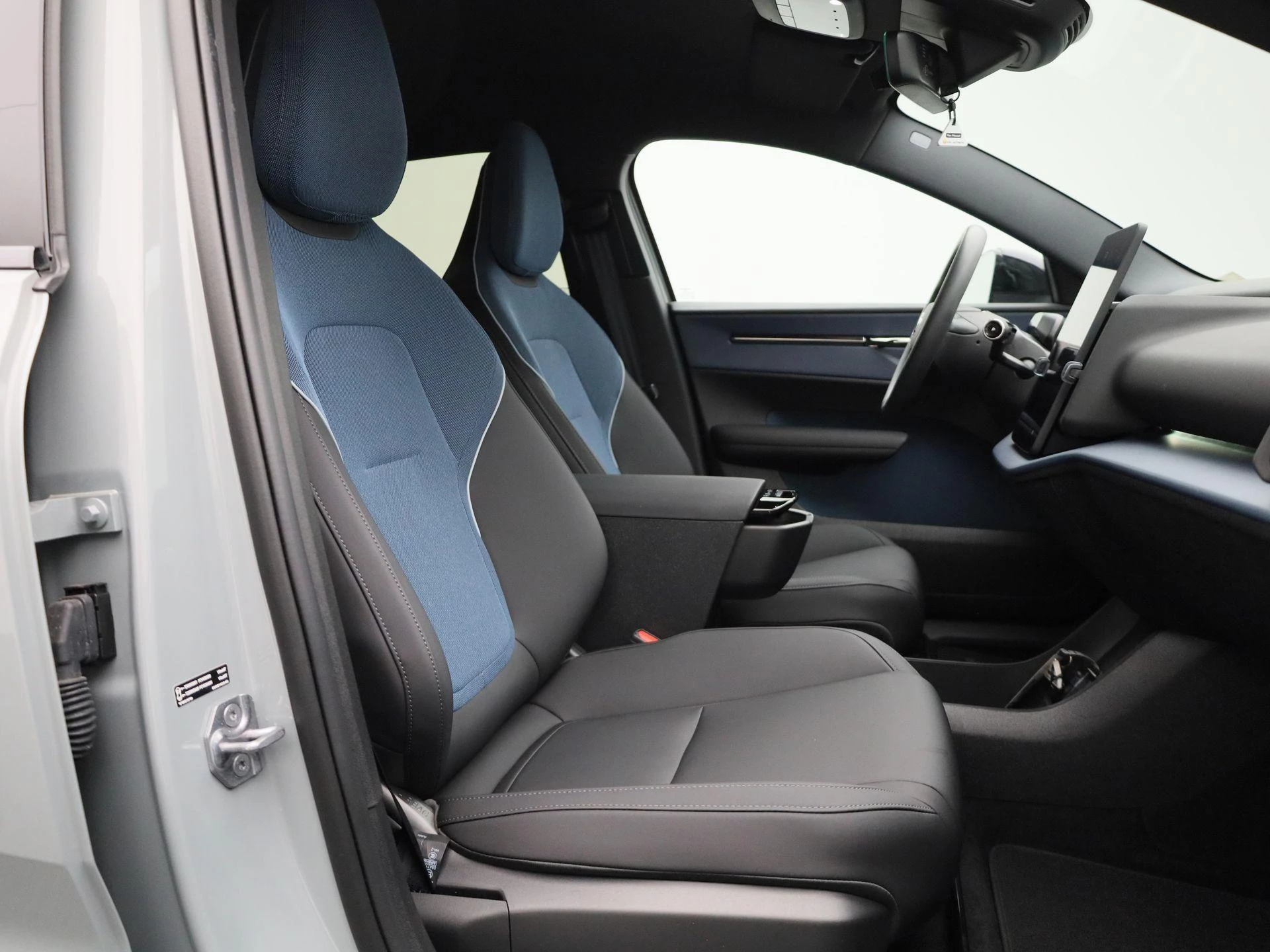 Volvo EX30 Twin Motor Performance Plus 69kw