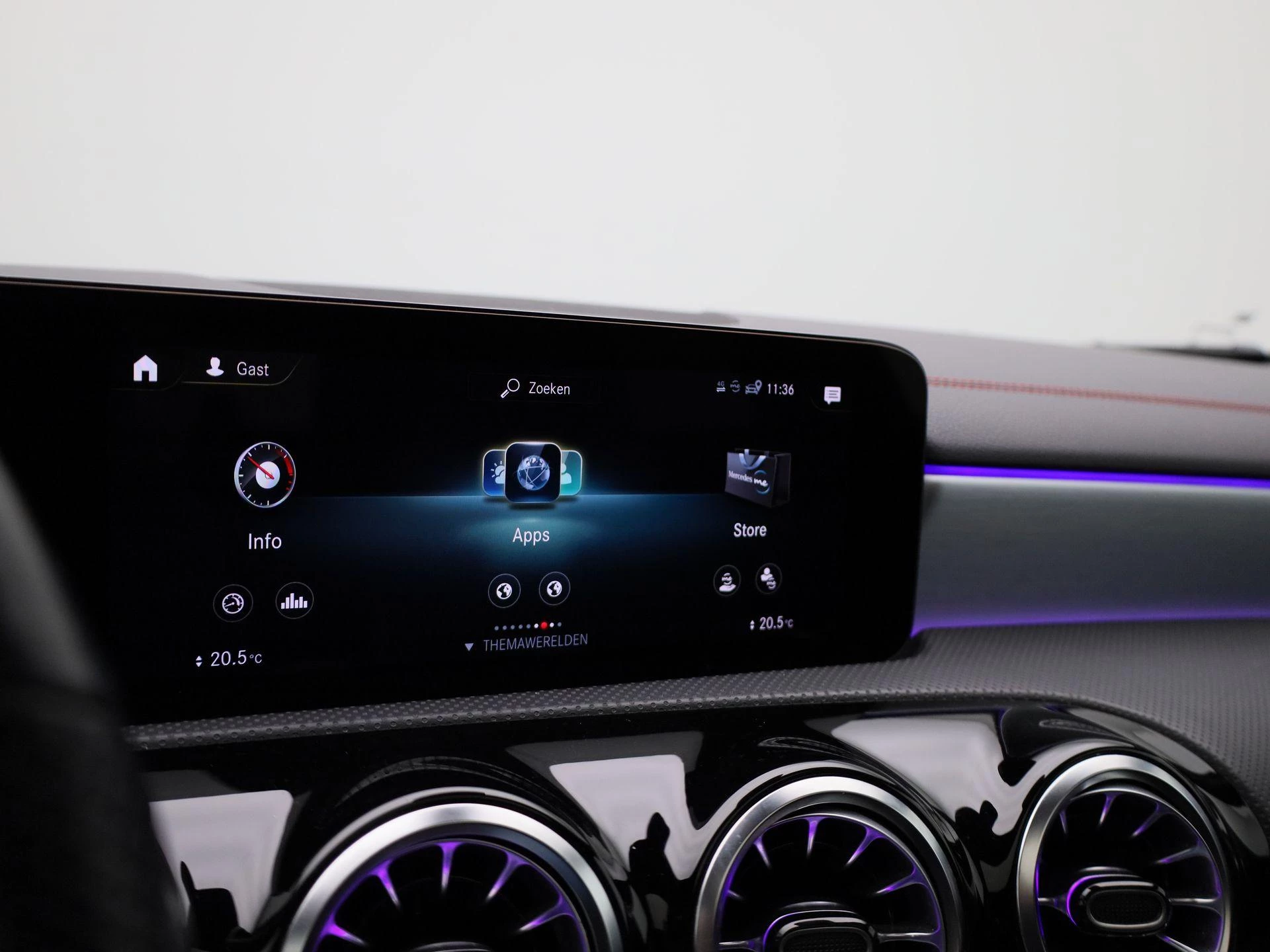 Mercedes-Benz-CLA-image-16