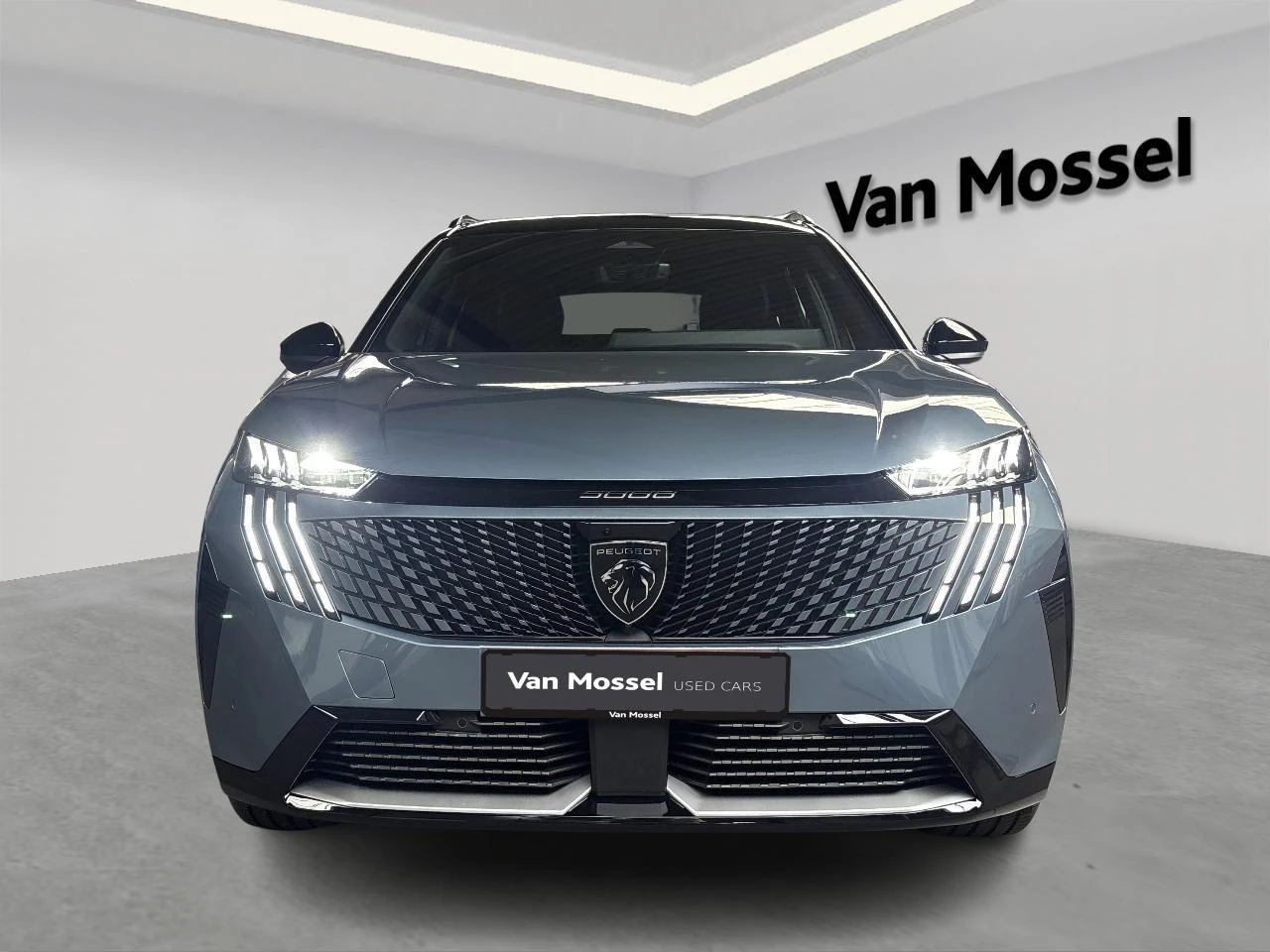 Peugeot-e-5008-image-1