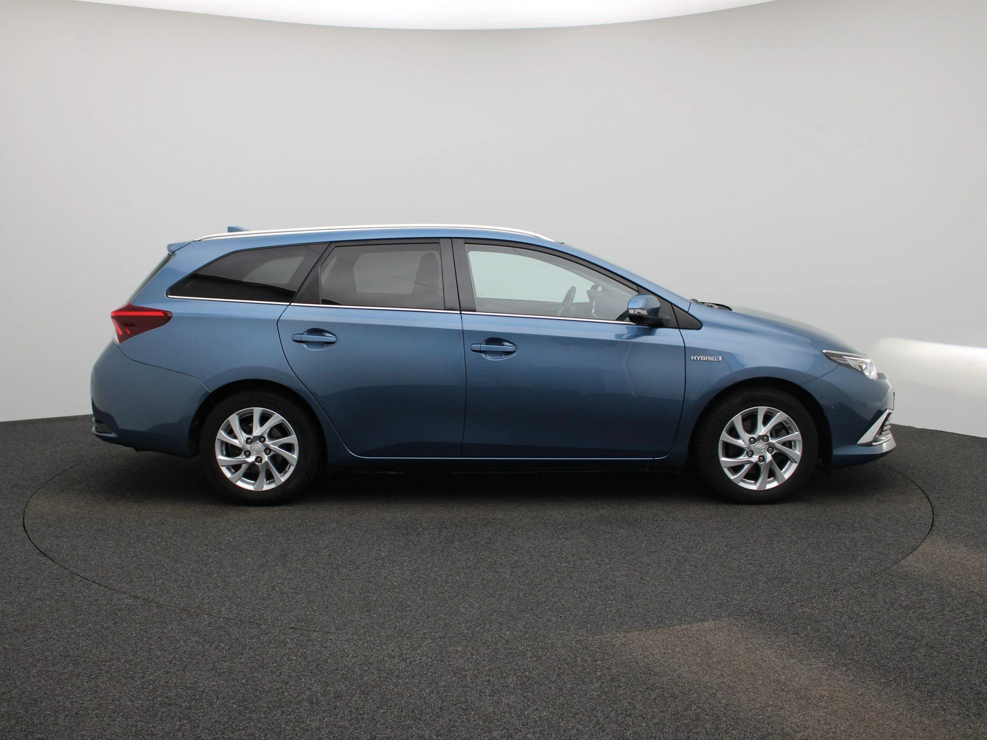 Toyota-Auris-image-6