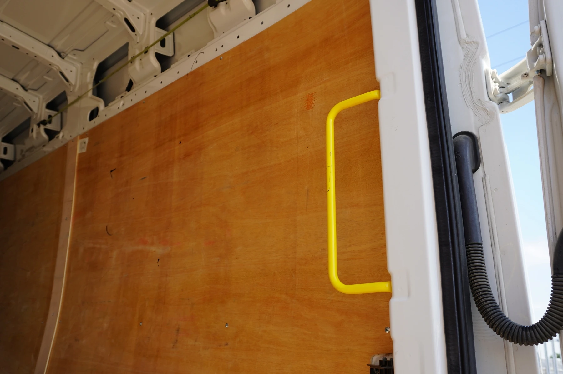 Volkswagen-Crafter-image-23