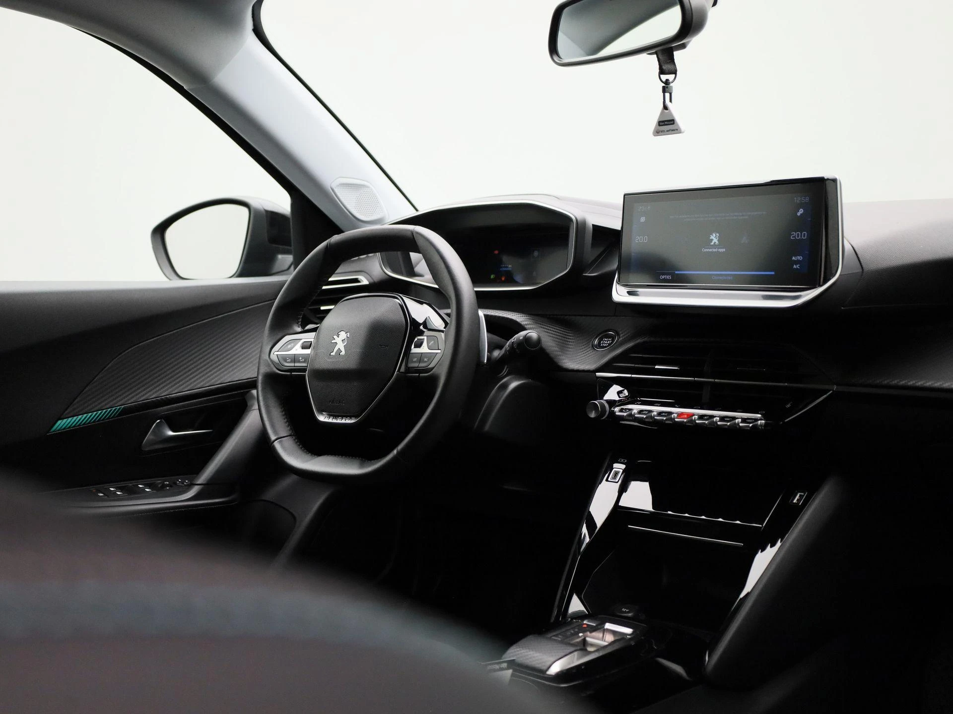 Peugeot-2008-image-32