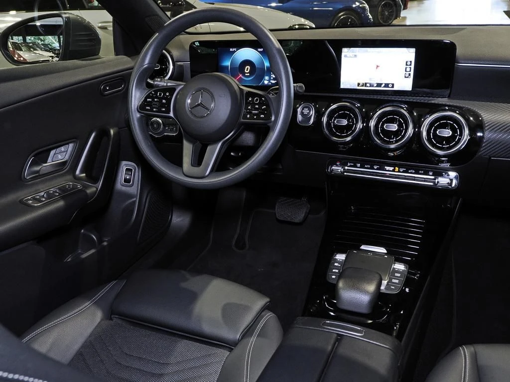 Mercedes-Benz-CLA 250 e-image-10