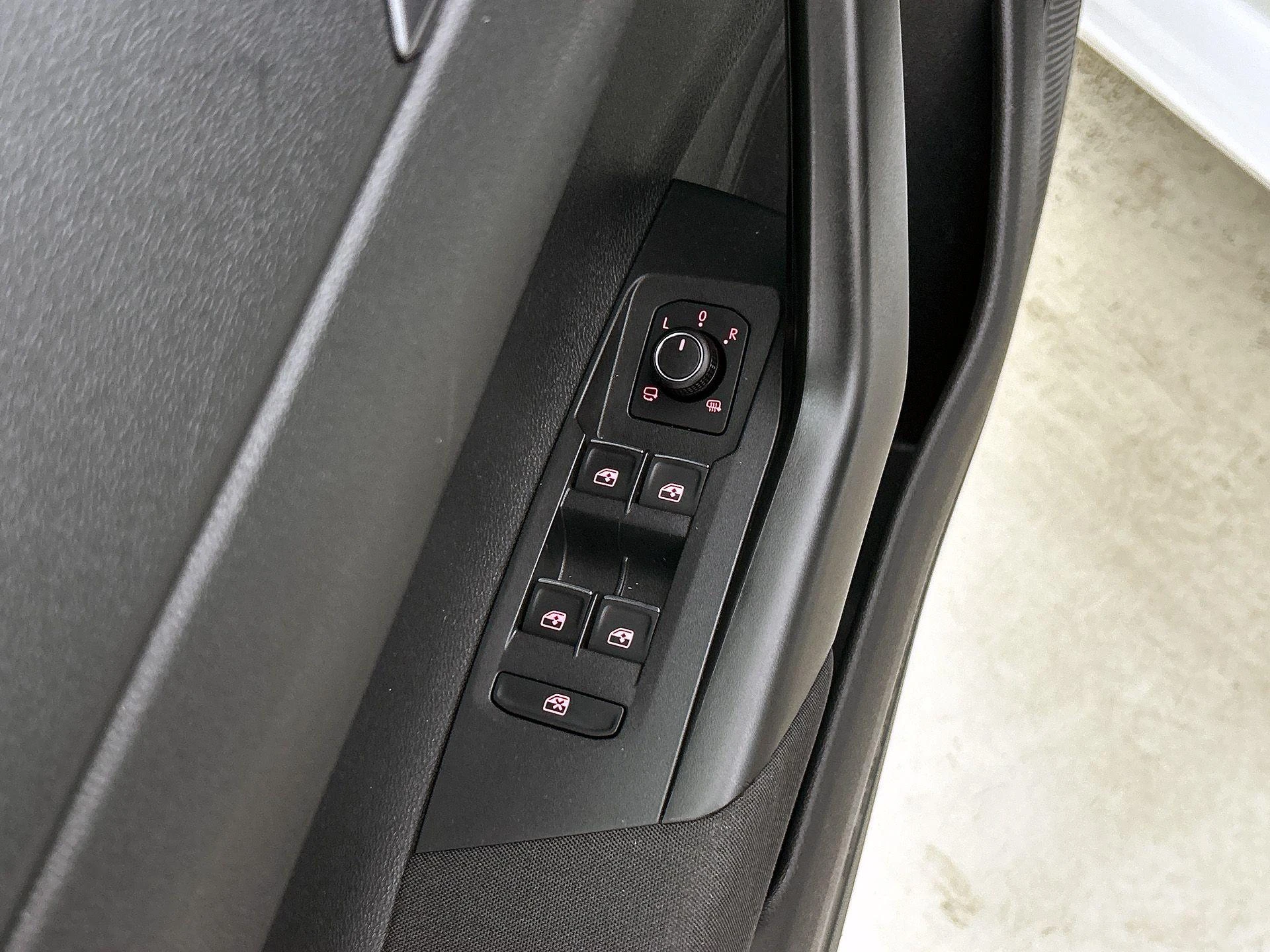 Volkswagen-Polo-image-29