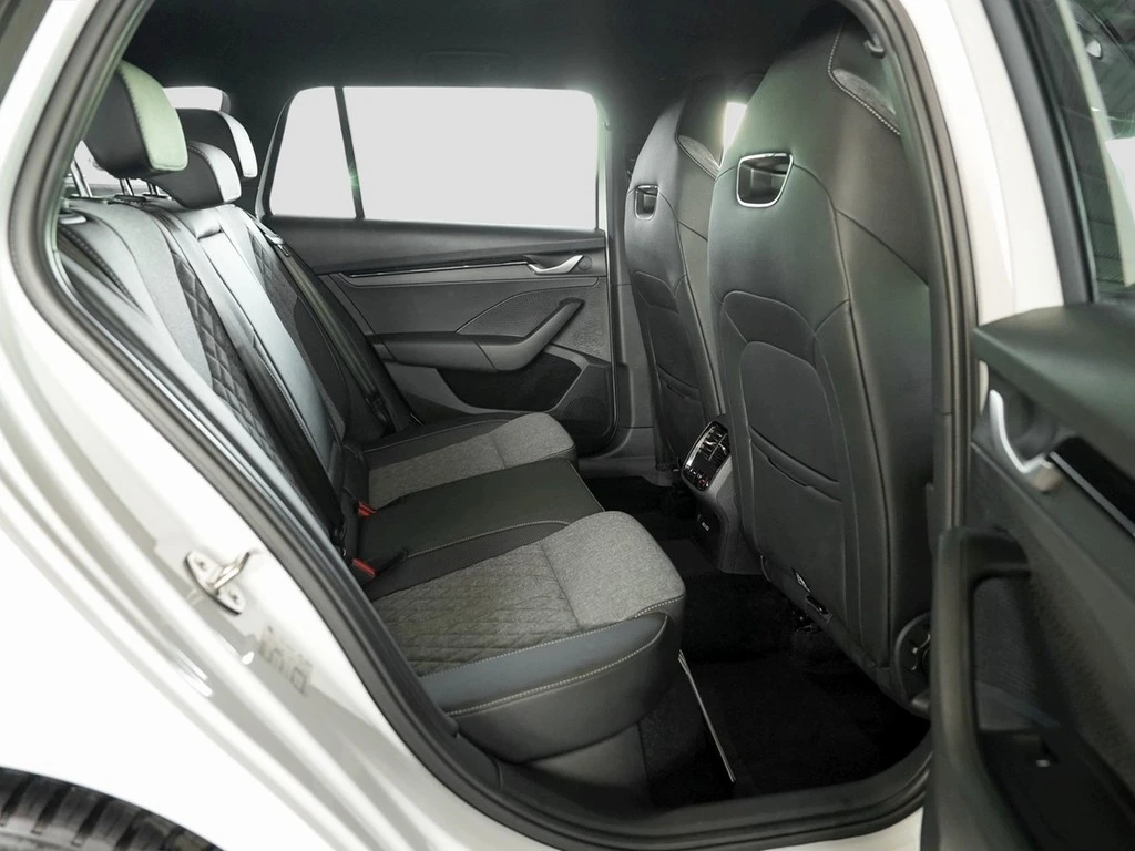 Škoda Octavia Combi 2.0 TDI DSG Sportline AHK/Navi