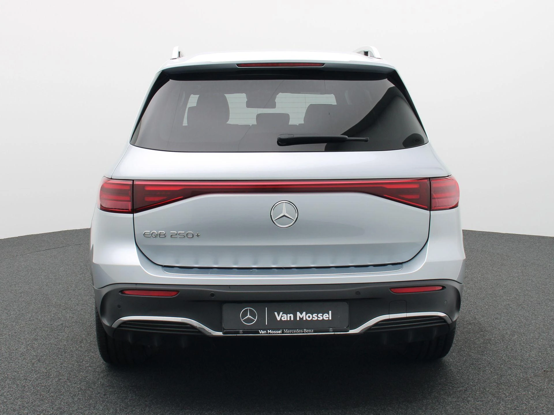 Mercedes-Benz EQB 250+ AMG Line + PANORAMISCH DAK + CARPLAY + ADVANCED SOUND +