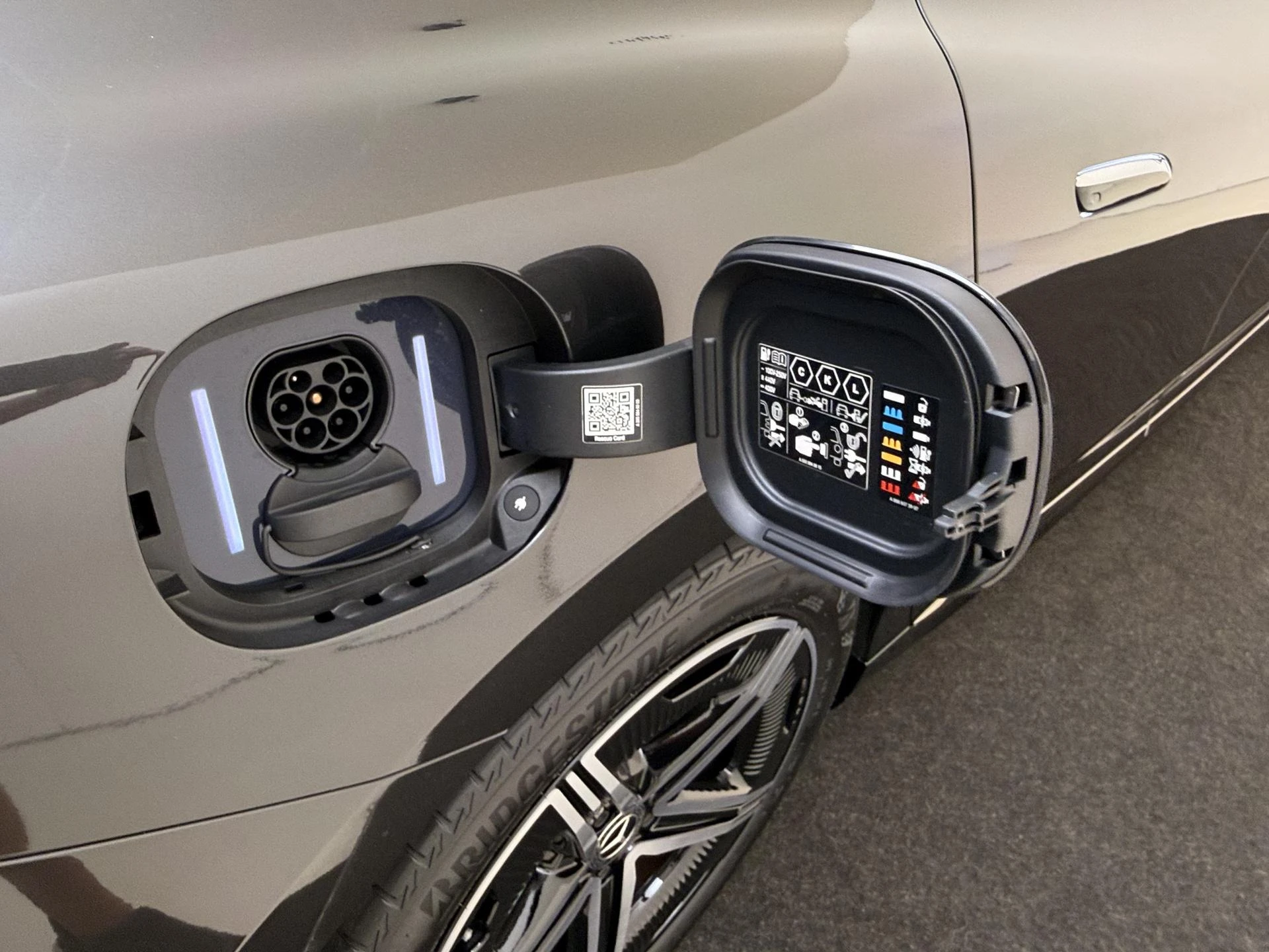 Mercedes-Benz EQE 300 AMG Line 89 kWh