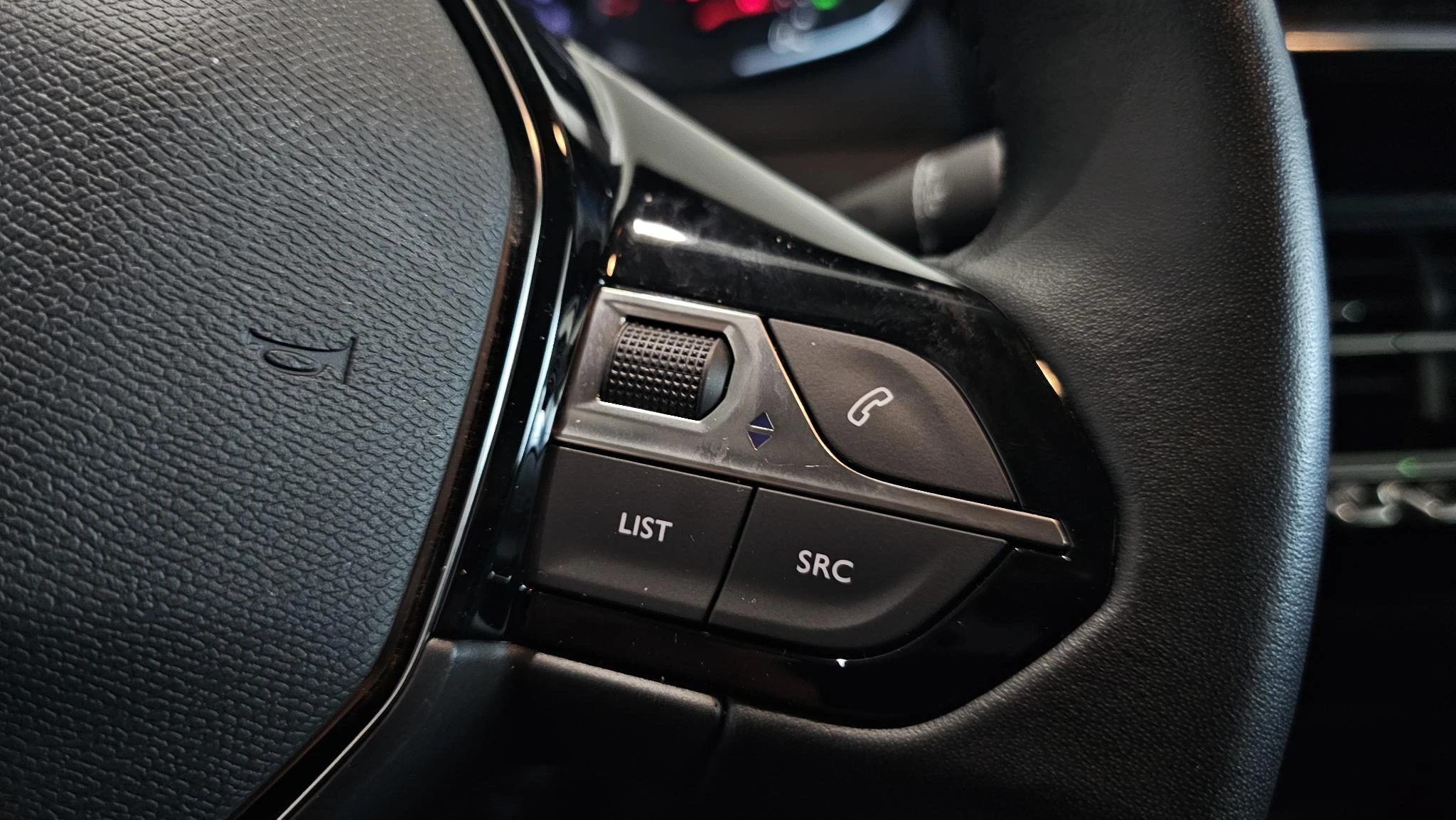 Peugeot-208-image-10