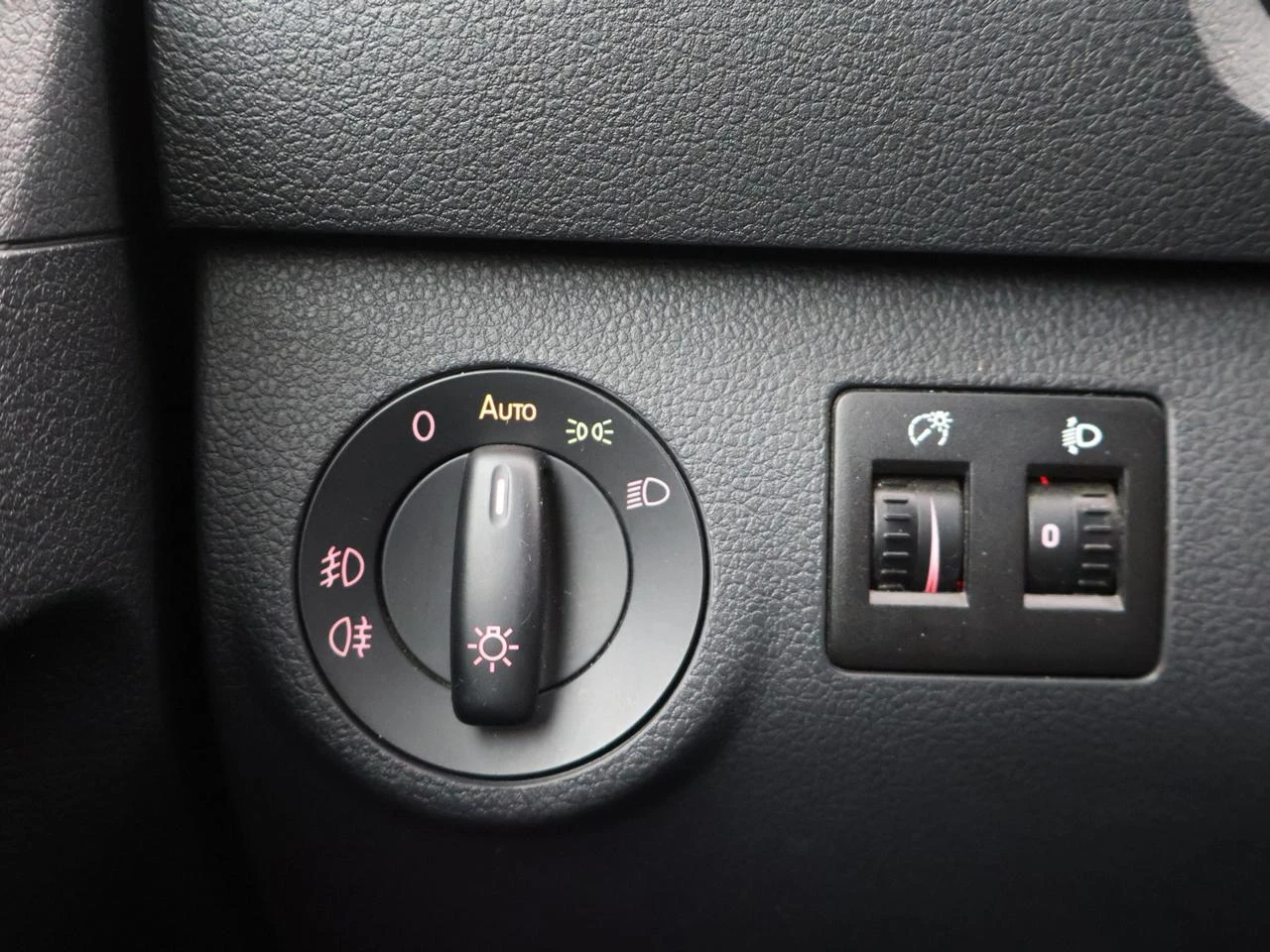 Volkswagen-Caddy-image-12