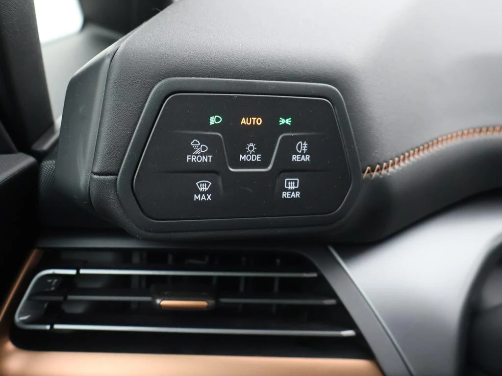 CUPRA Born Born Business 204pk 59kWh * DEMO *