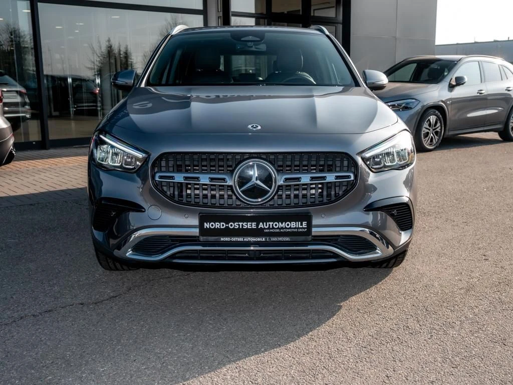 Mercedes-Benz-GLA 200 d-image-3