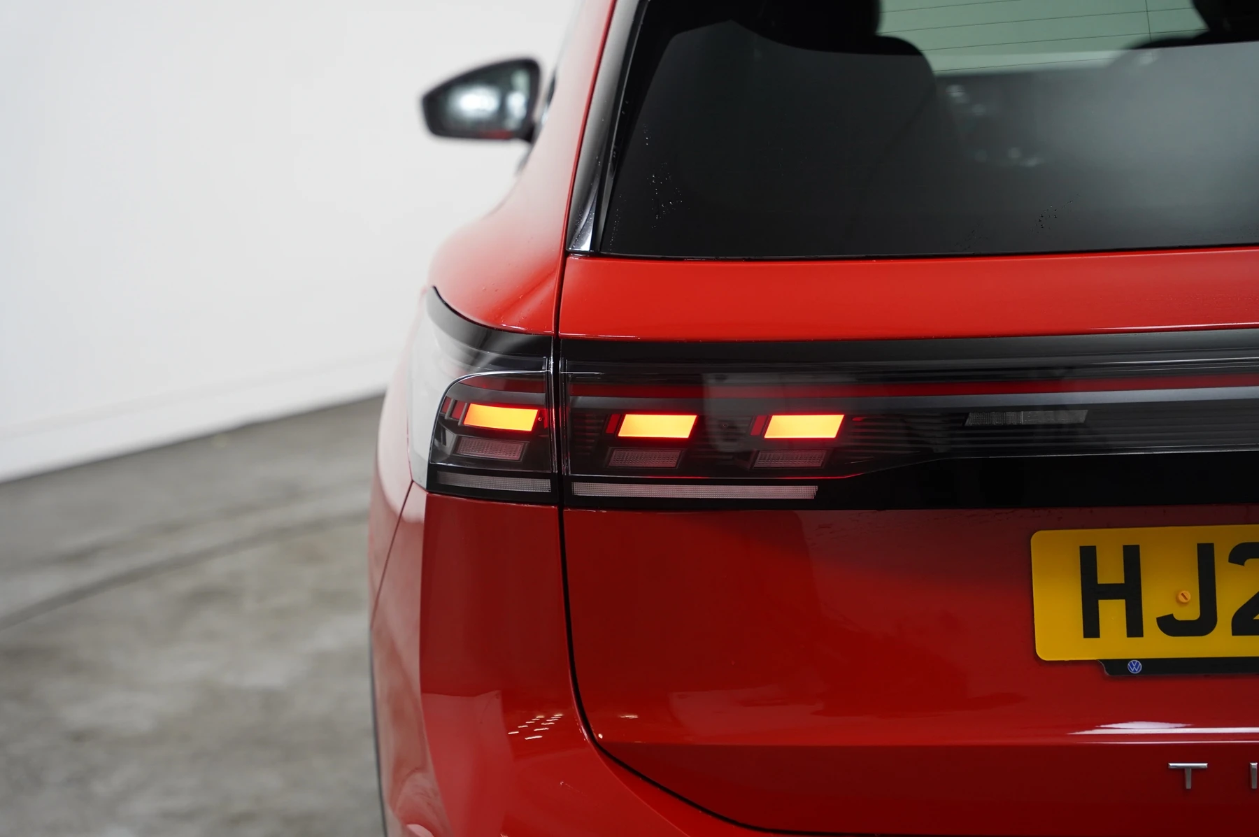 Volkswagen-Tiguan-image-38