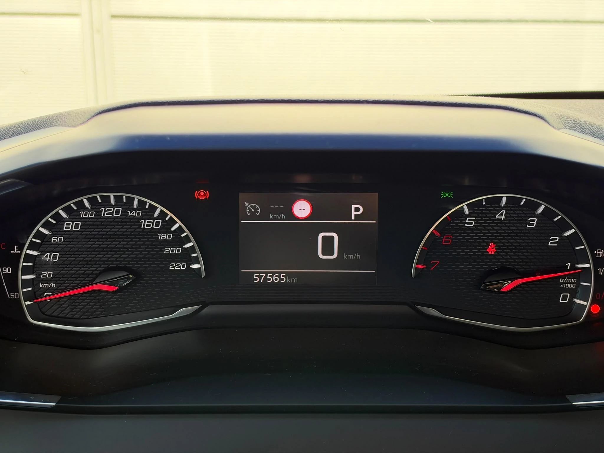 Peugeot-208-image-10