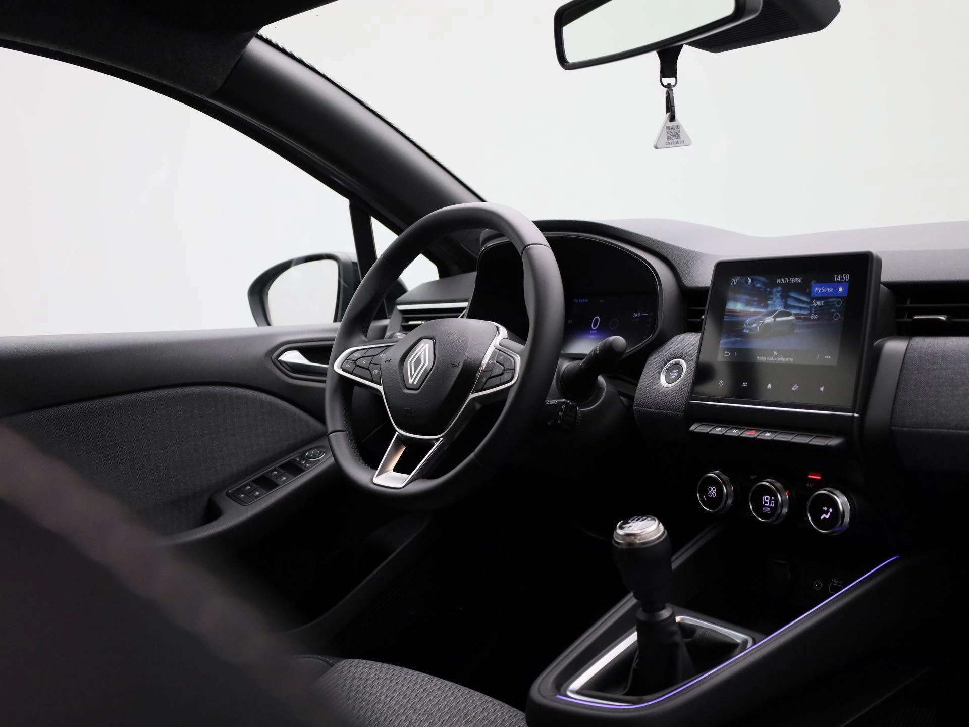 Renault-Clio-image-32
