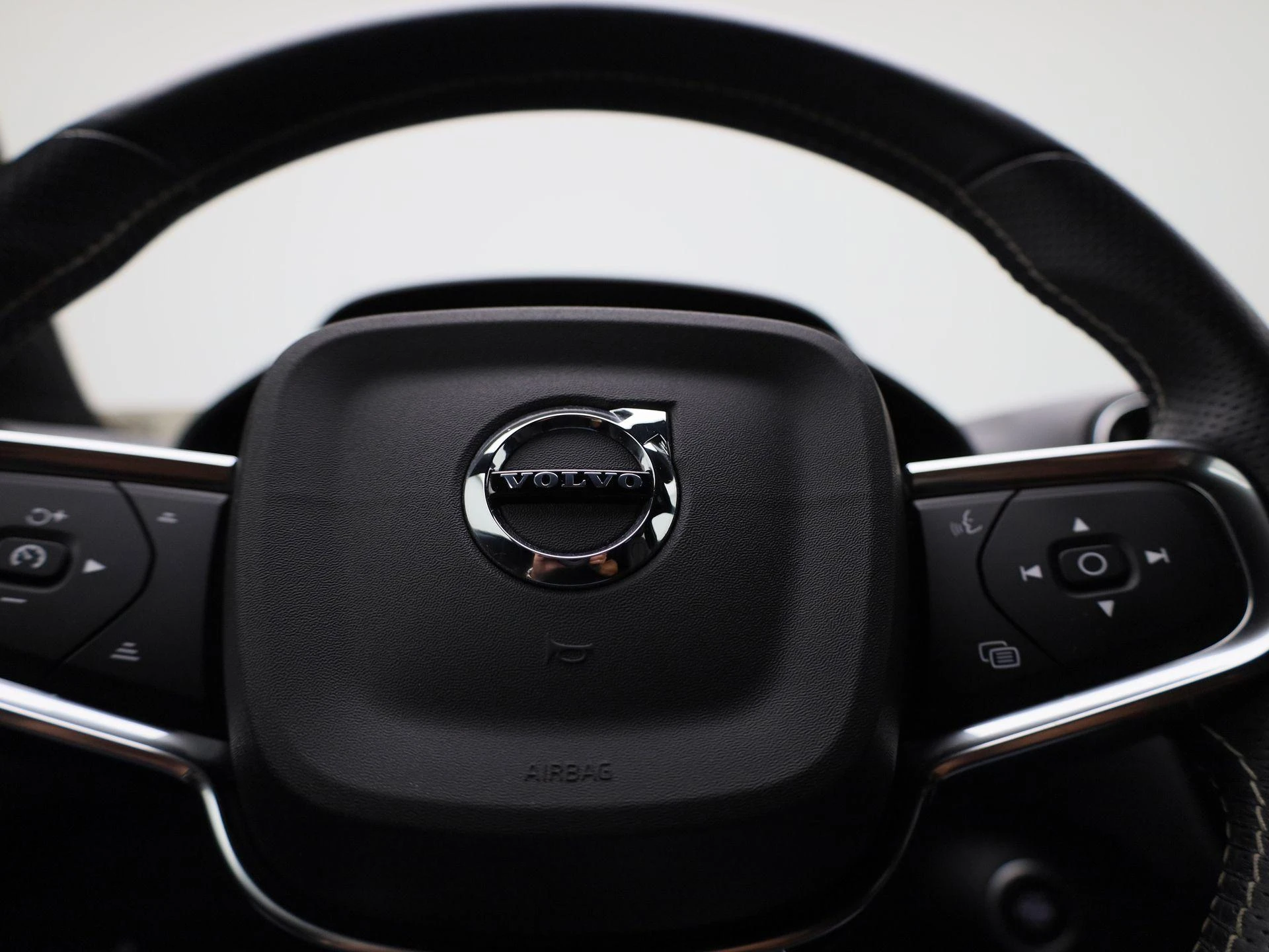 Volvo-XC40-image-28