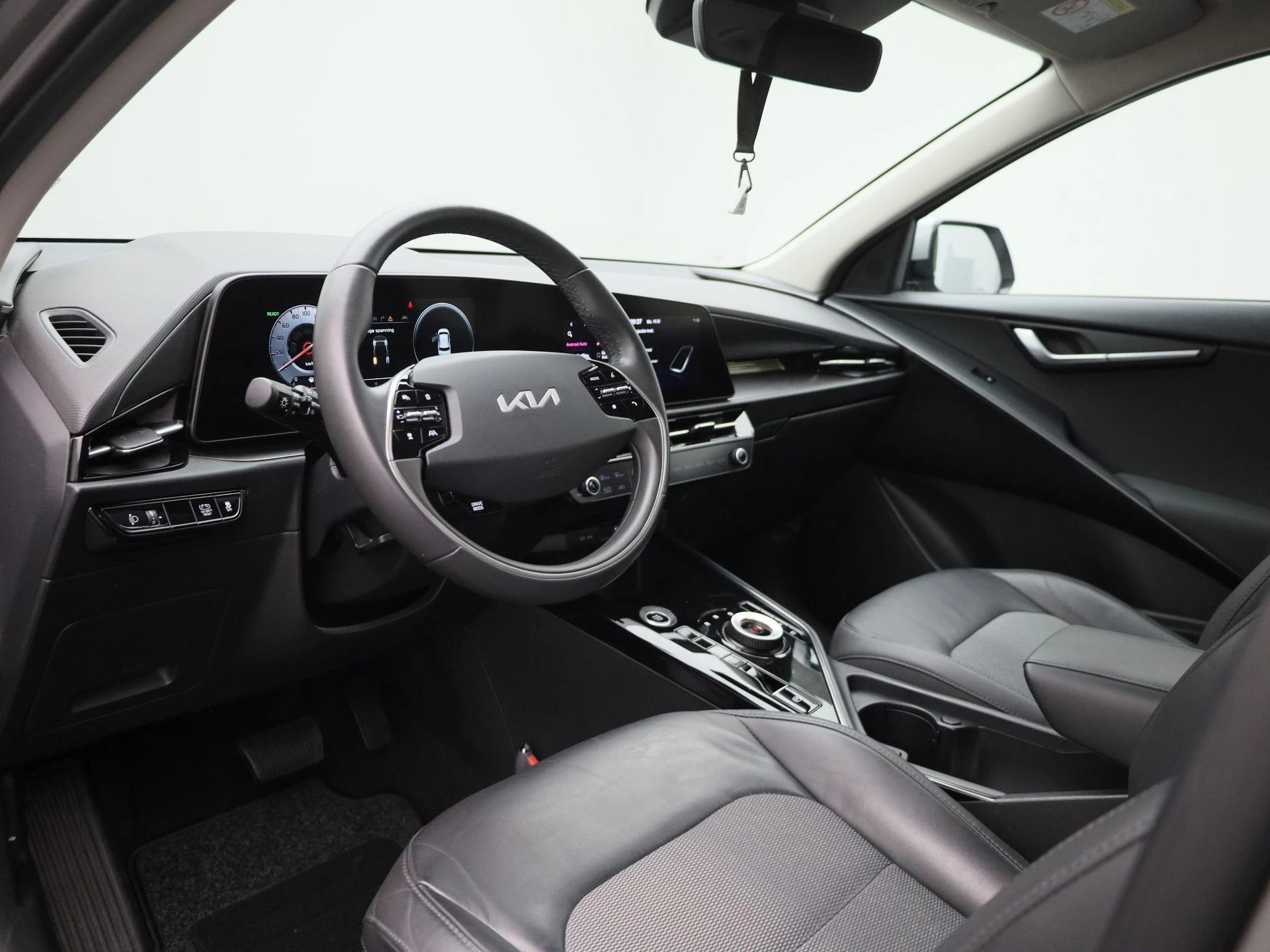 Kia-Niro-image-31