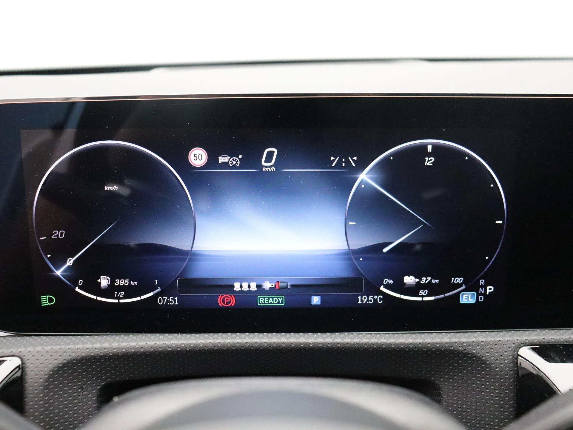 Mercedes-Benz-A-Klasse-image-11