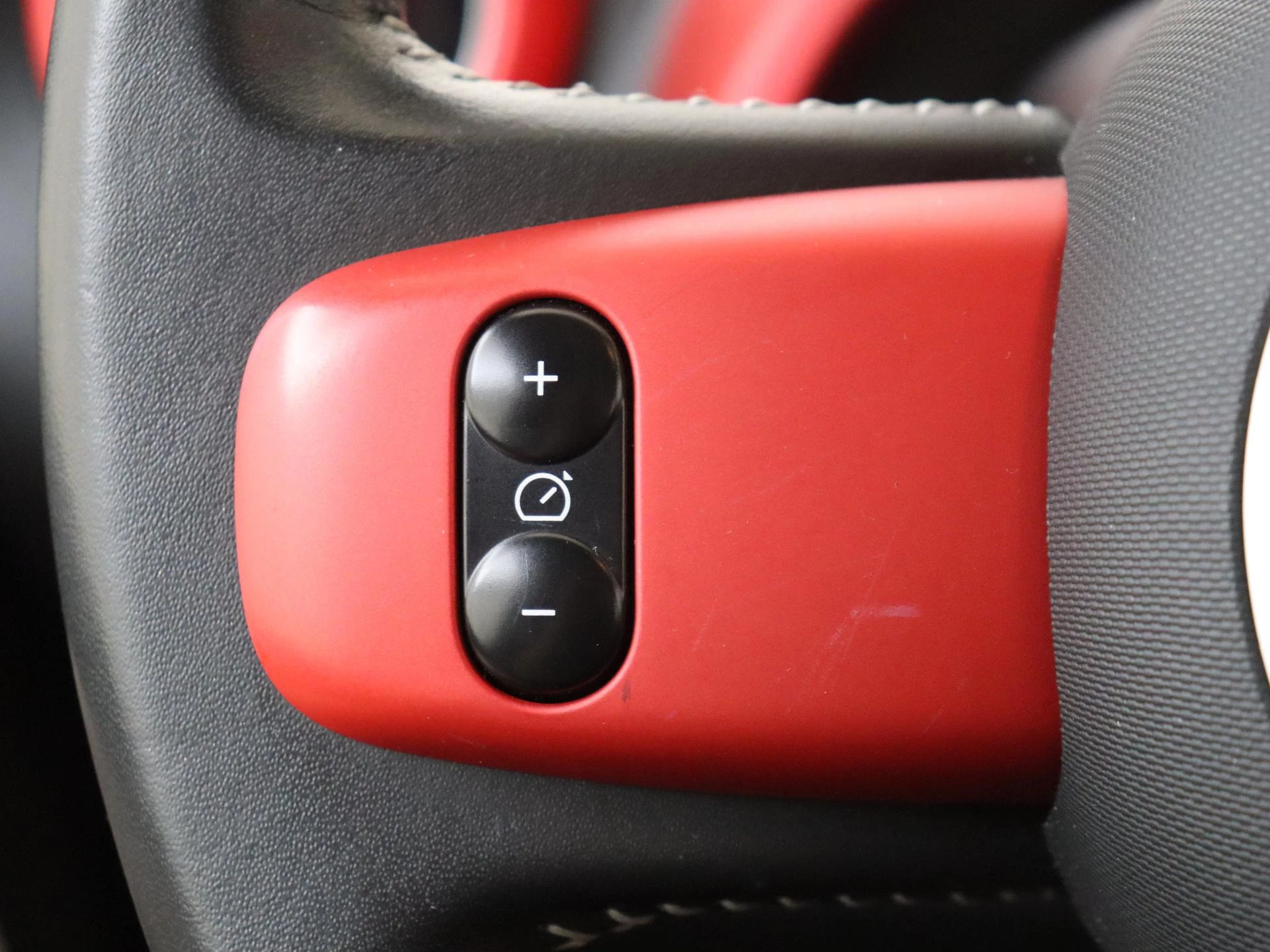Renault-Twingo-image-13