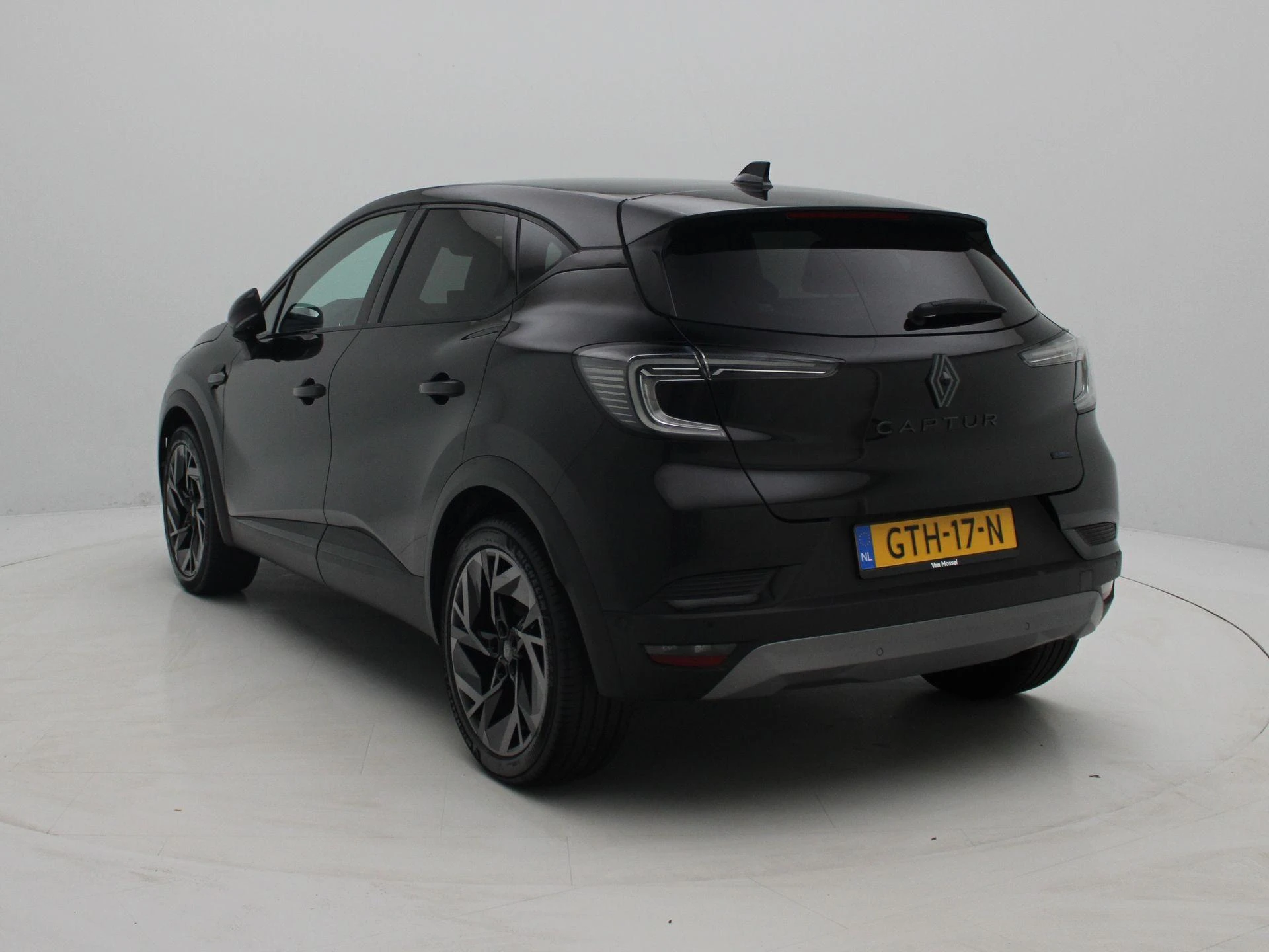 Renault-Captur-image-1